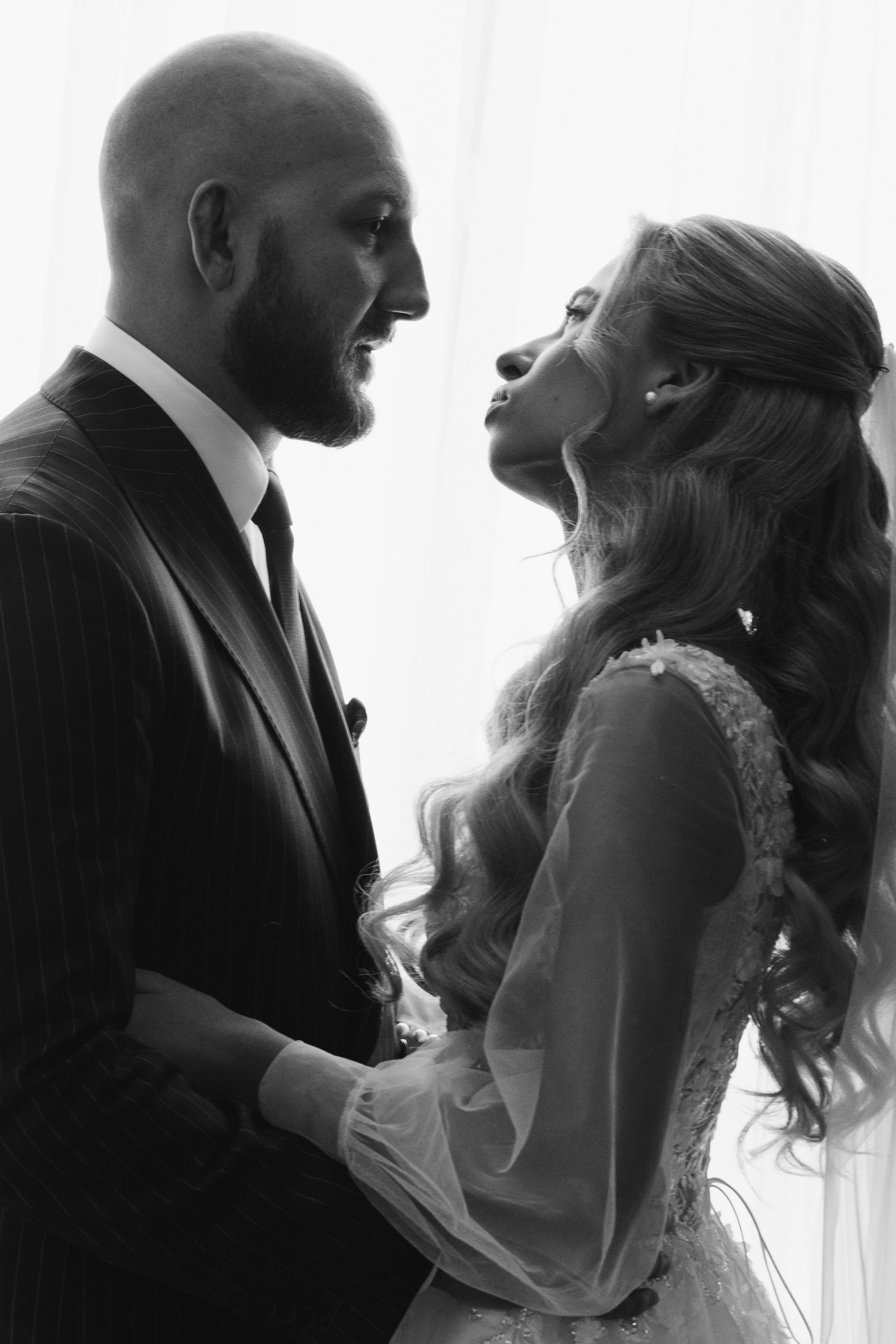 Утро и роспись Виктора и Марии. Ваш фотограф в Одинцовском районе и Москве