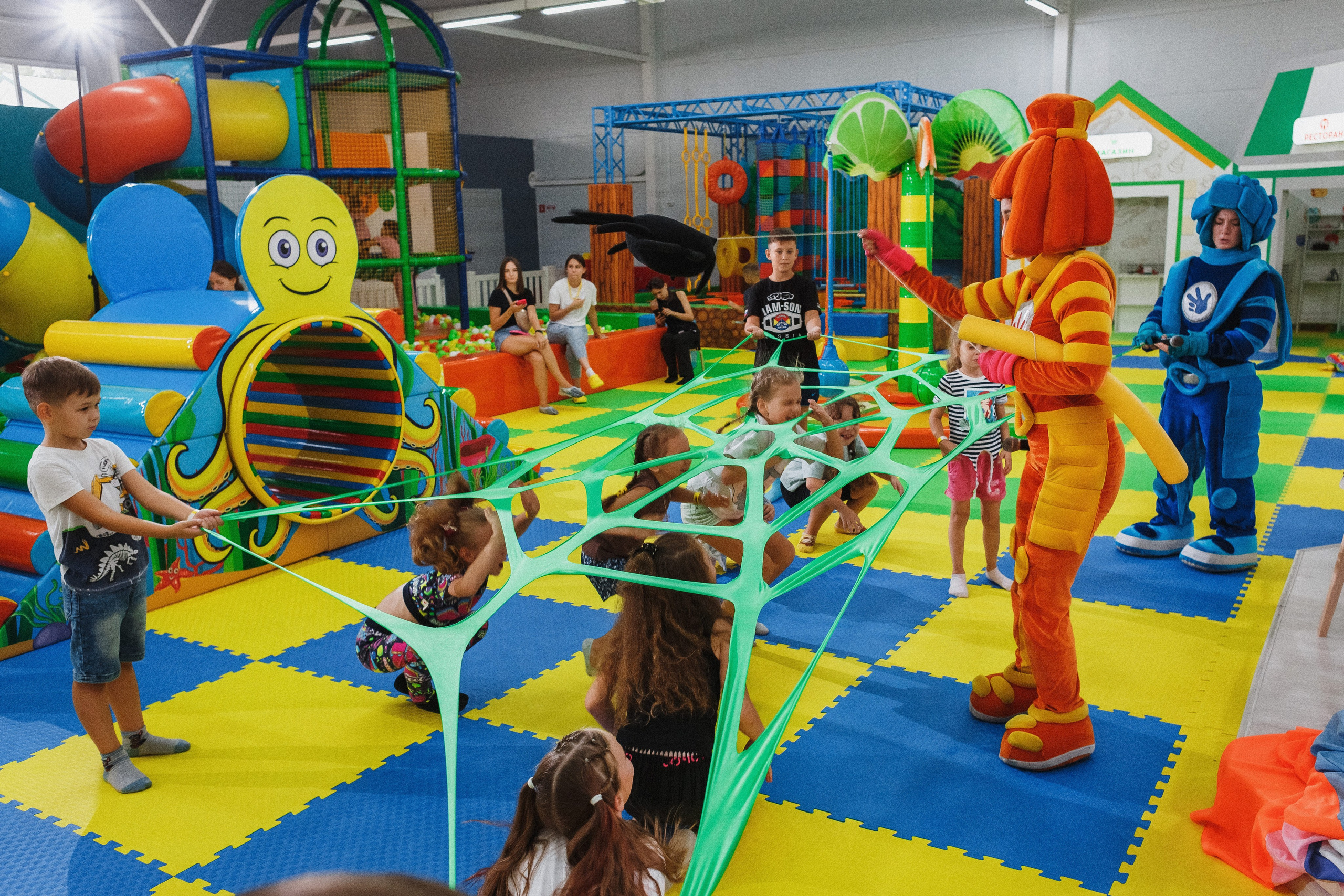 Волшебные моменты: детский праздник в игровой Клумба, Таганрог. Свадебный и семейный фотограф в Таганроге Бакарюк Антон