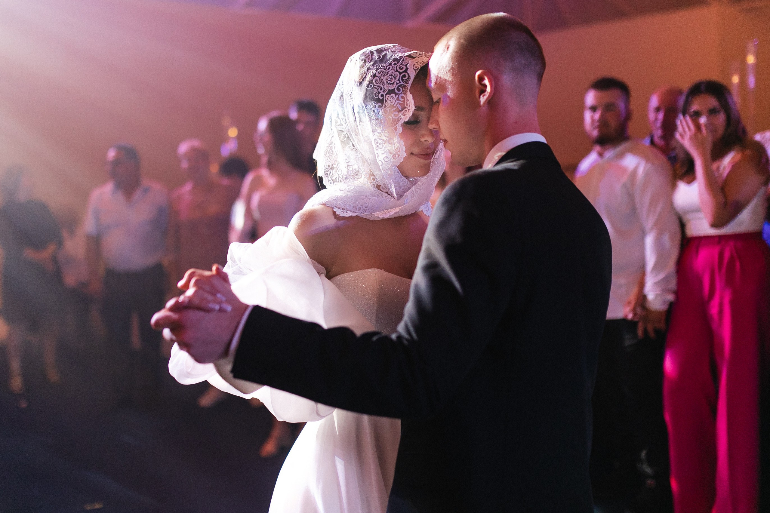 Никита + Эмилия. Роман Урумбаев фотограф Нижневартовск