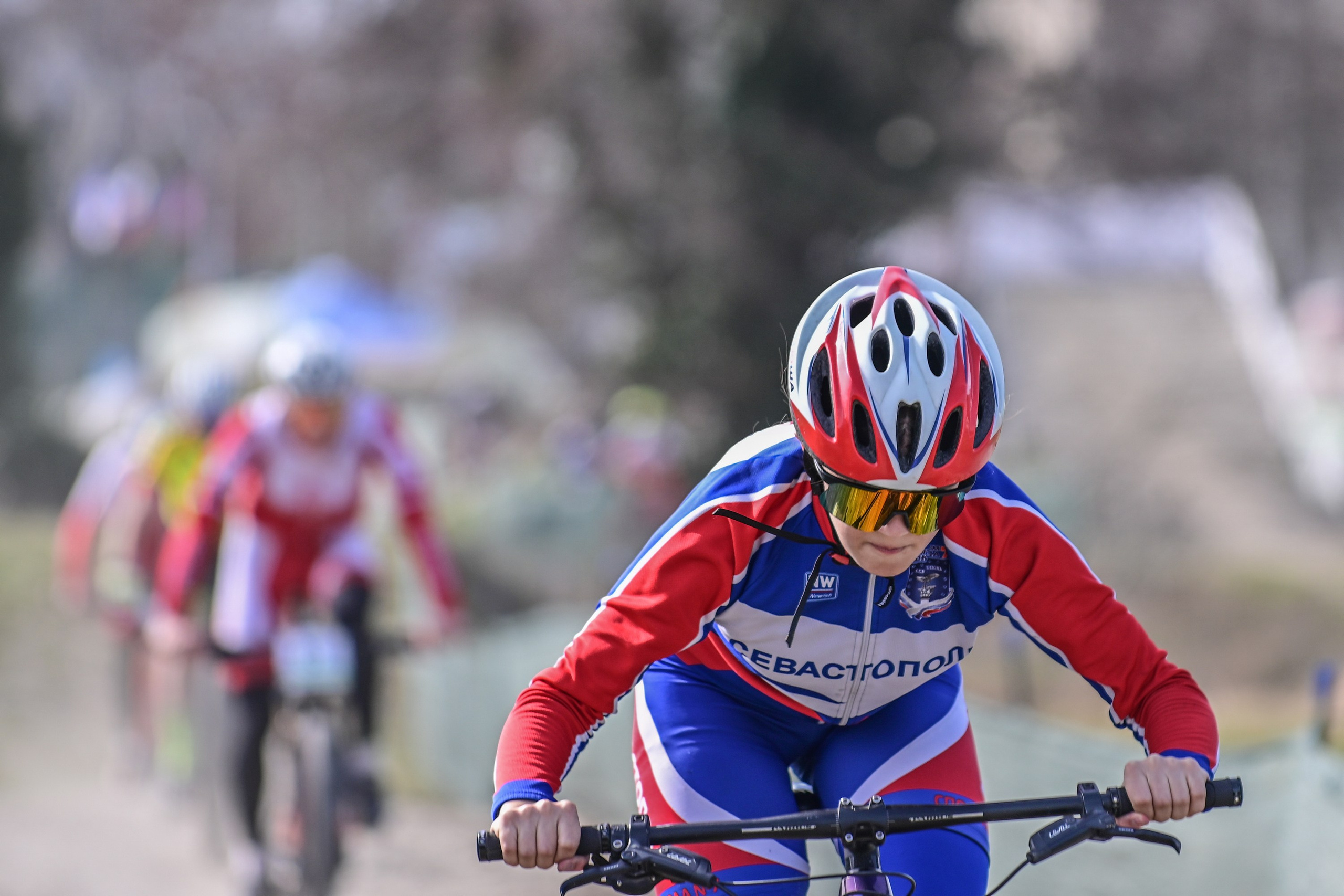 Маунтинбайк, кросс-кантри в Архипо-Осиповке 16 марта 2025. Спортивный фотограф, фотожурналист Павел Ларькин