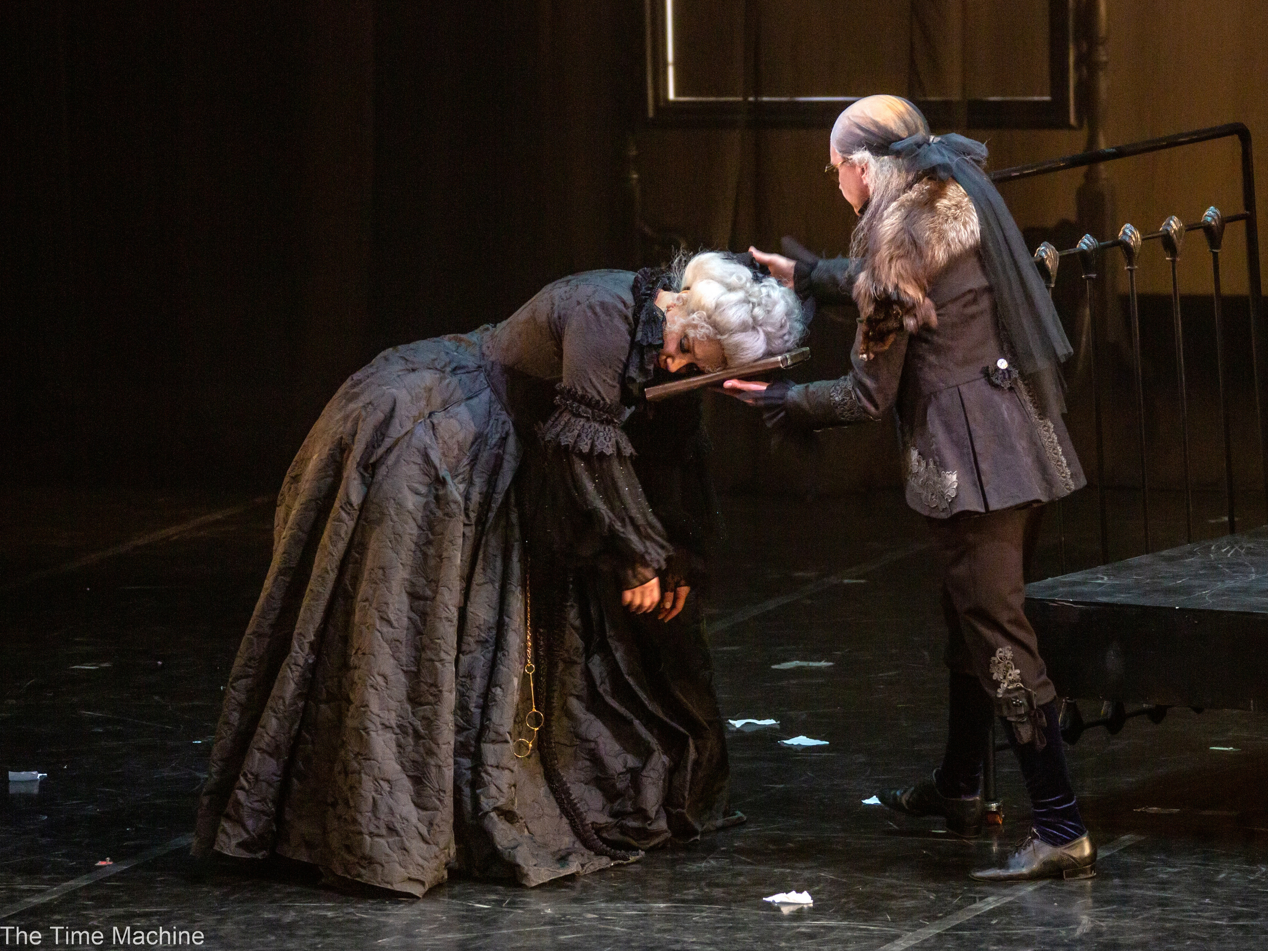 ПИКОВАЯ ДАМА ТЮЗ МИХАИЛ БОВЕ. Фотограф для маркетплейсов Михаил Бове