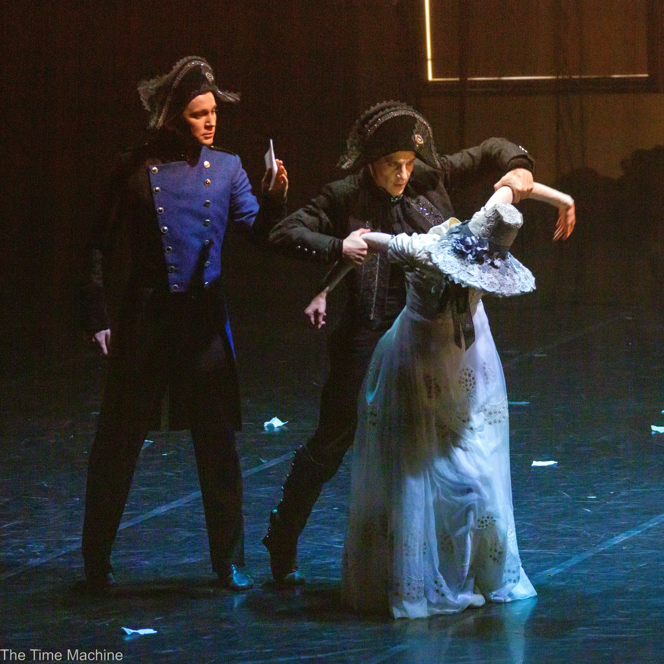 ПИКОВАЯ ДАМА ТЮЗ МИХАИЛ БОВЕ. Фотограф для маркетплейсов Михаил Бове