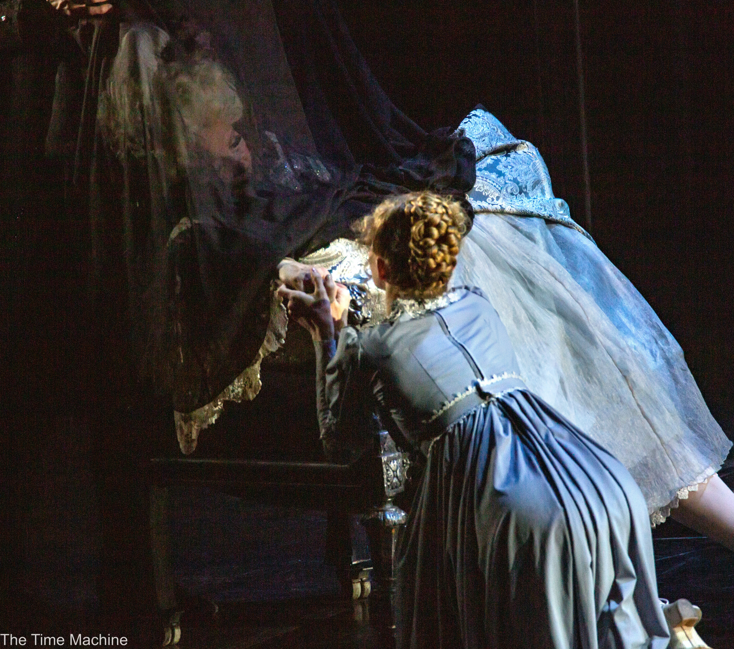 ПИКОВАЯ ДАМА ТЮЗ МИХАИЛ БОВЕ. Фотограф для маркетплейсов Михаил Бове