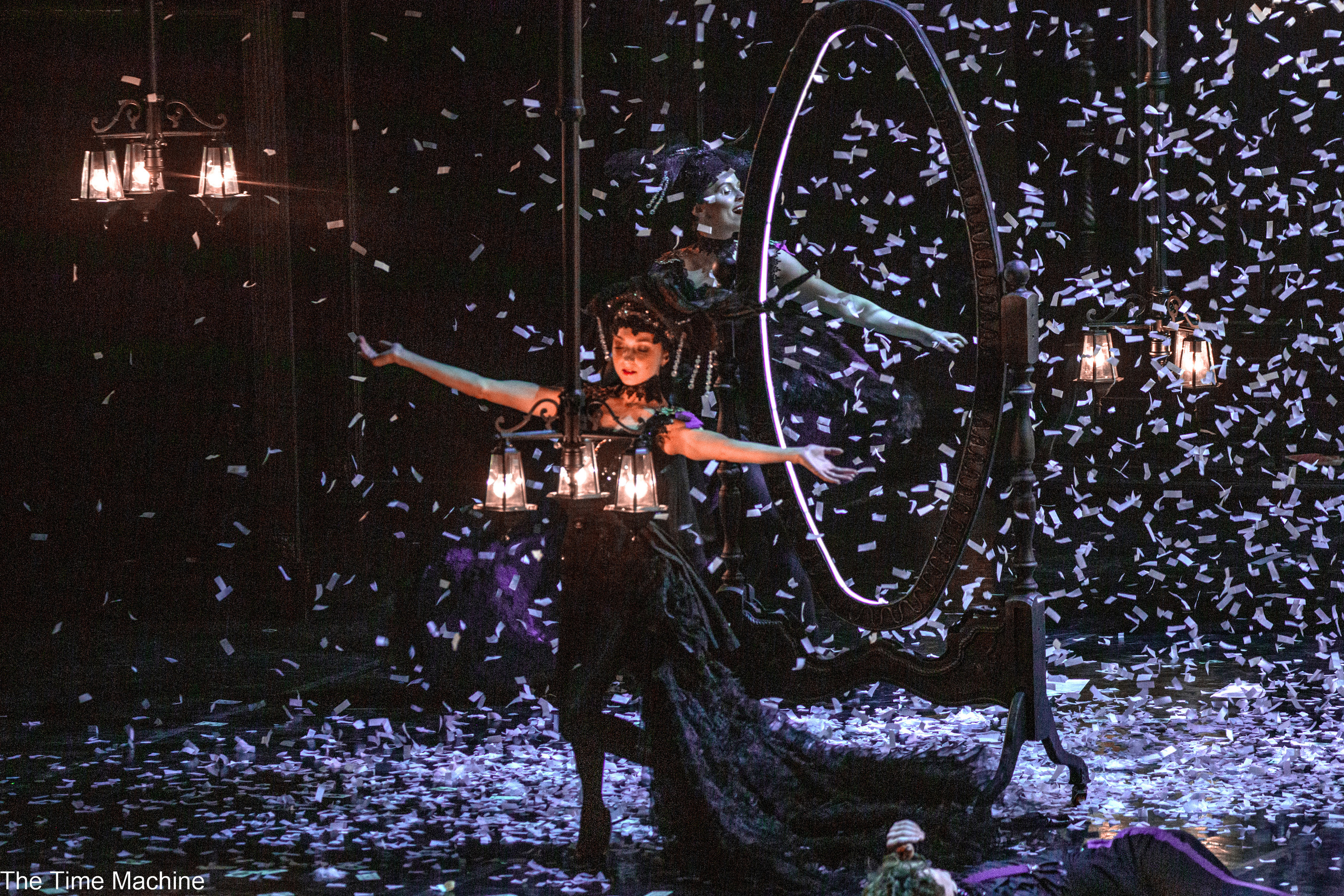 ПИКОВАЯ ДАМА ТЮЗ МИХАИЛ БОВЕ. Фотограф для маркетплейсов Михаил Бове