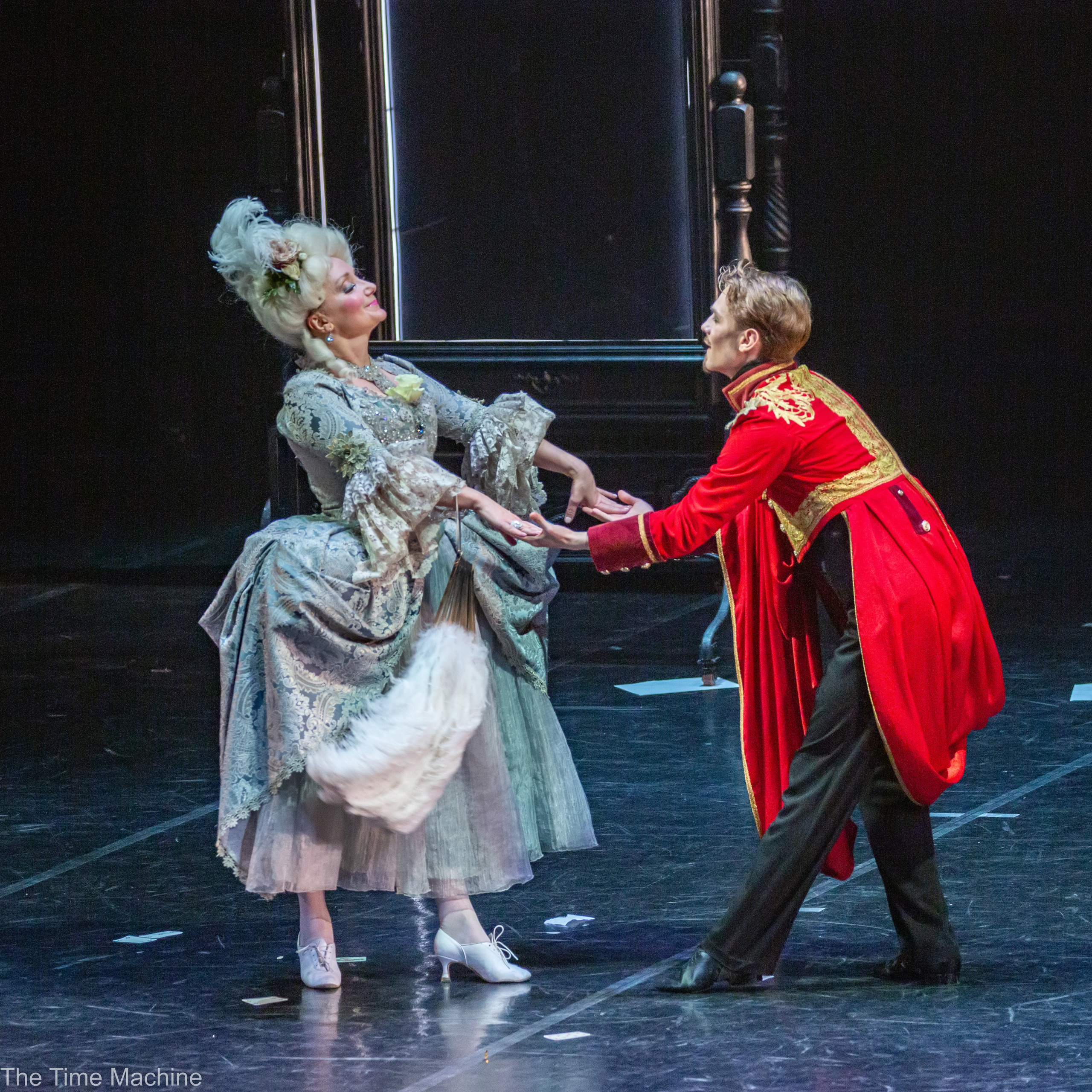 ПИКОВАЯ ДАМА ТЮЗ МИХАИЛ БОВЕ. Фотограф для маркетплейсов Михаил Бове