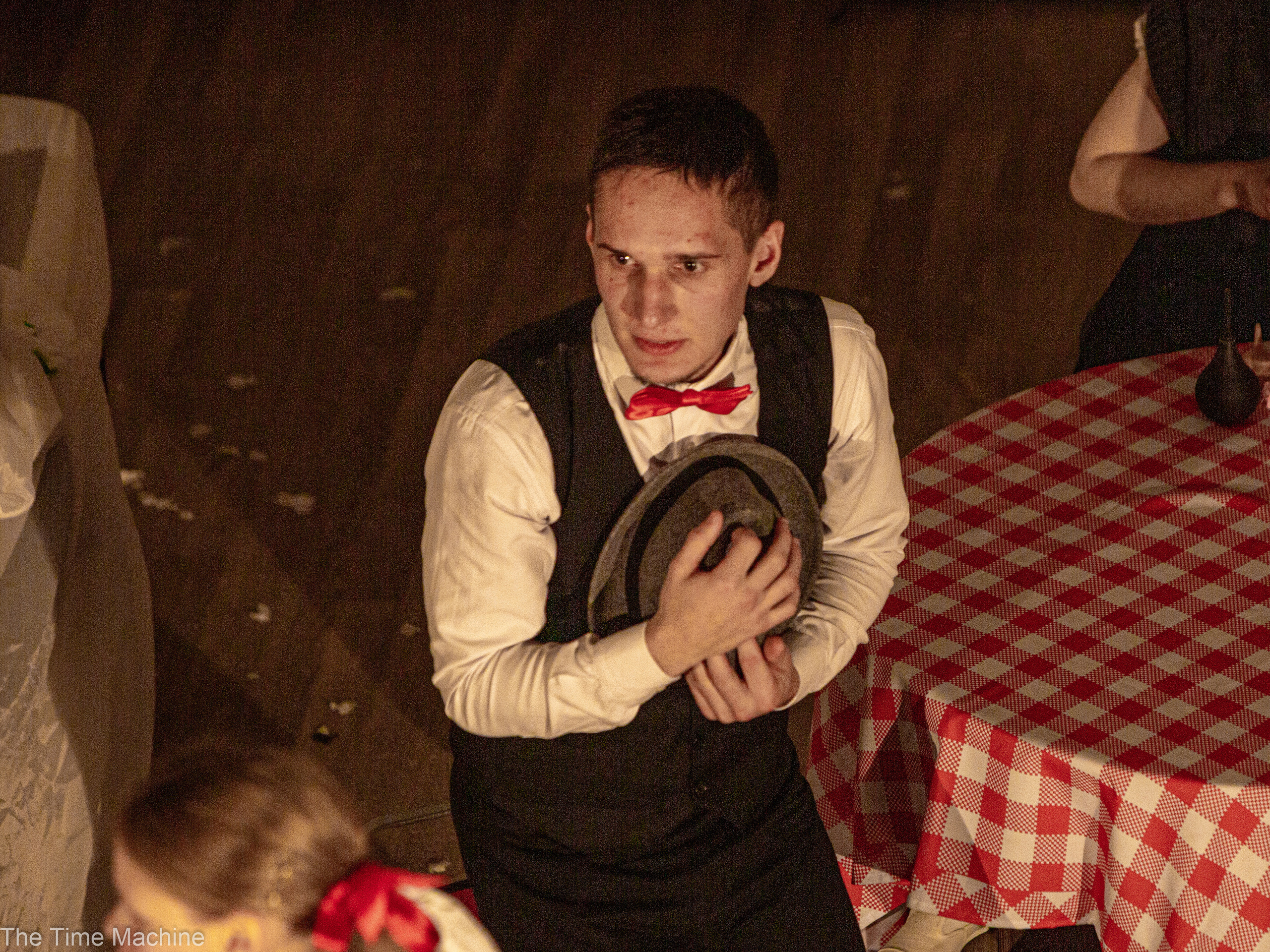 ЗАЙКА 16+ СПЕКТАКЛЬ МИХАИЛ БОВЕ. Фотограф для маркетплейсов Михаил Бове