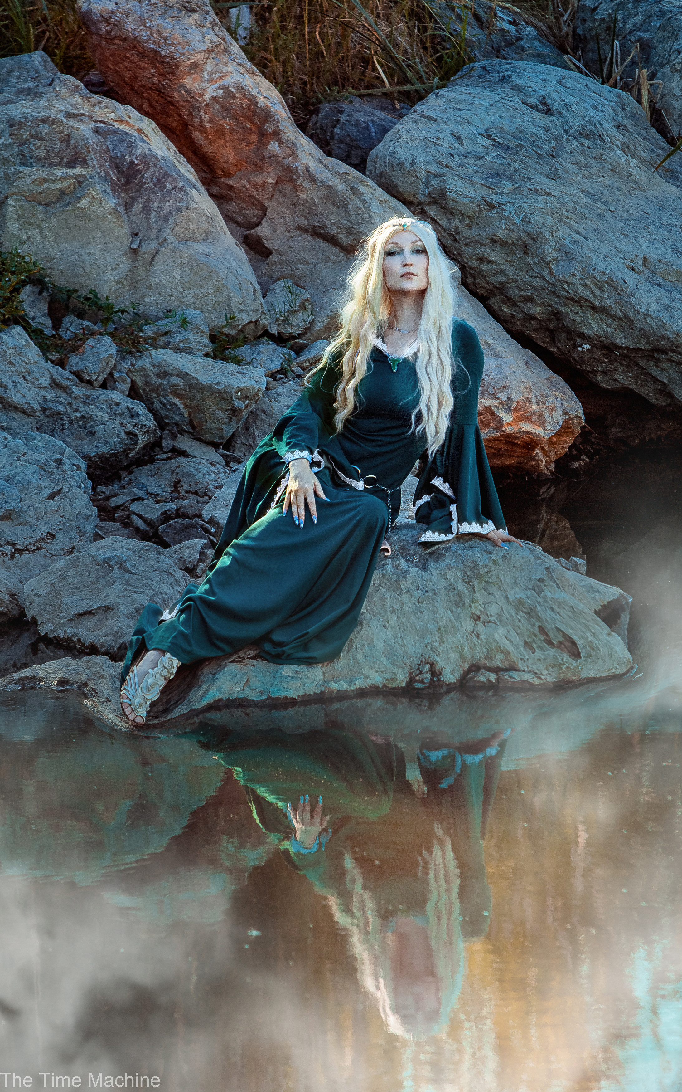 Эльфы, лошади, конный клуб, поле, закат, съемка. Фотограф для маркетплейсов Михаил Бове