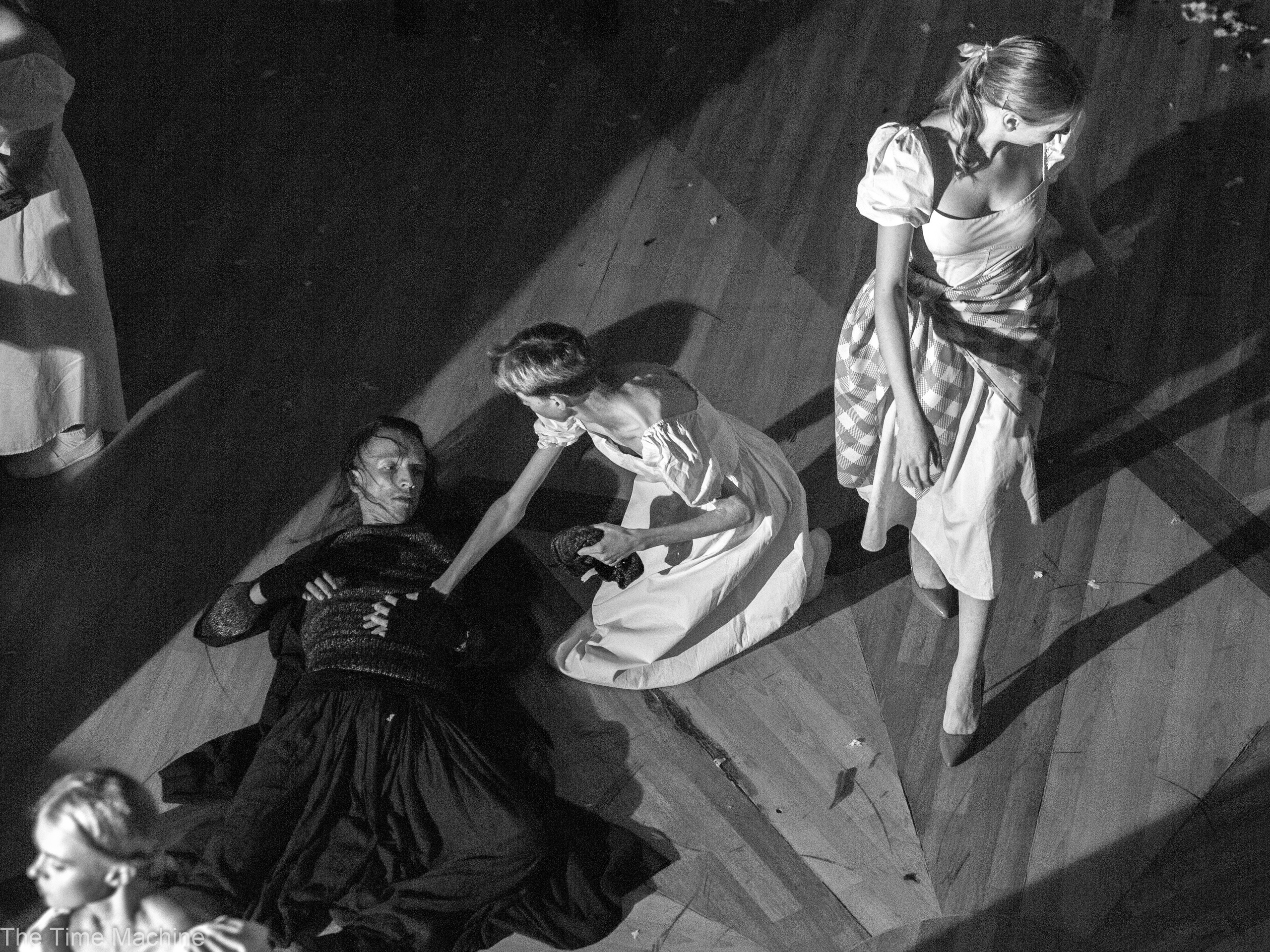 ЗАЙКА 16+ СПЕКТАКЛЬ МИХАИЛ БОВЕ. Фотограф для маркетплейсов Михаил Бове