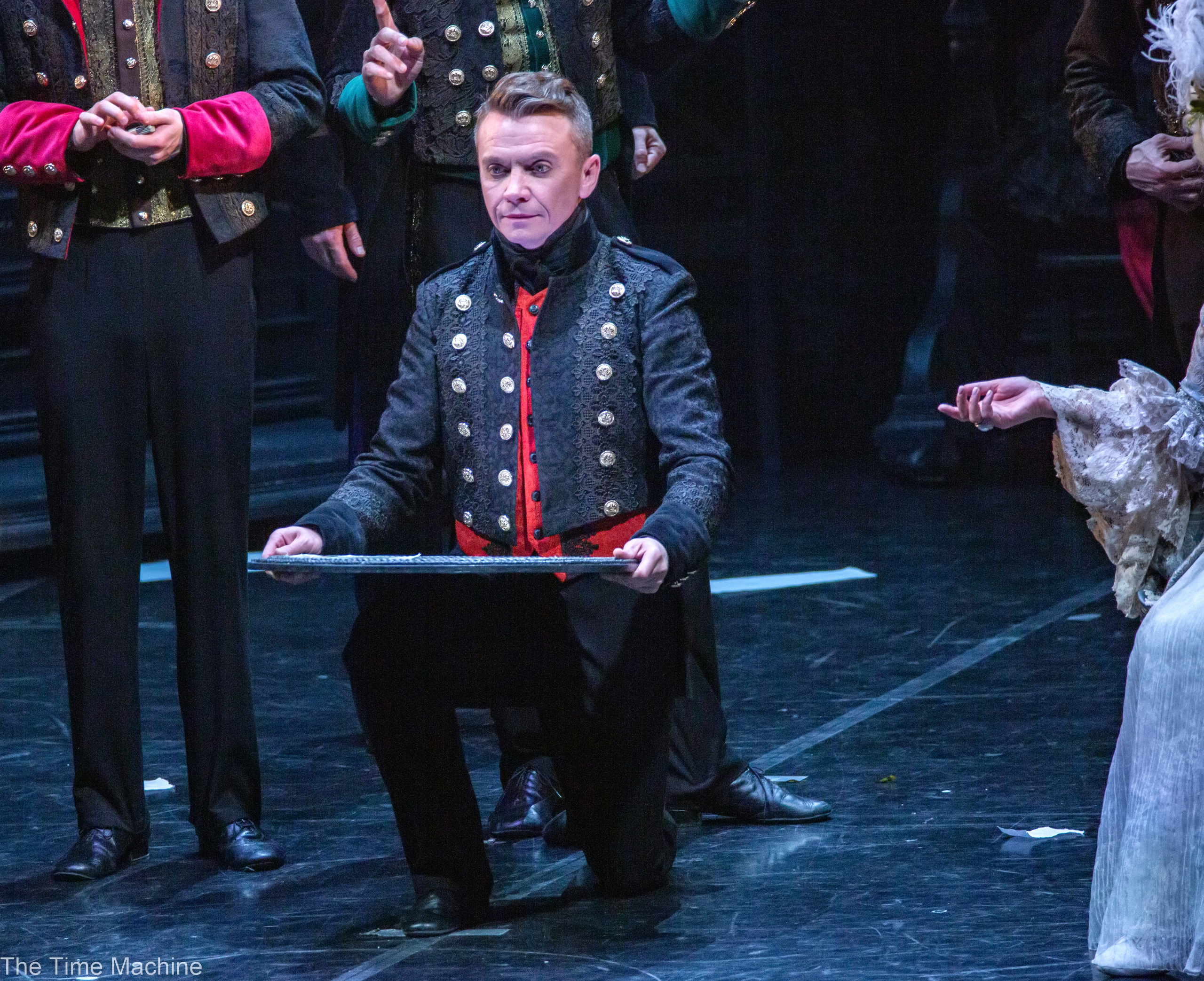 ПИКОВАЯ ДАМА ТЮЗ МИХАИЛ БОВЕ. Фотограф для маркетплейсов Михаил Бове