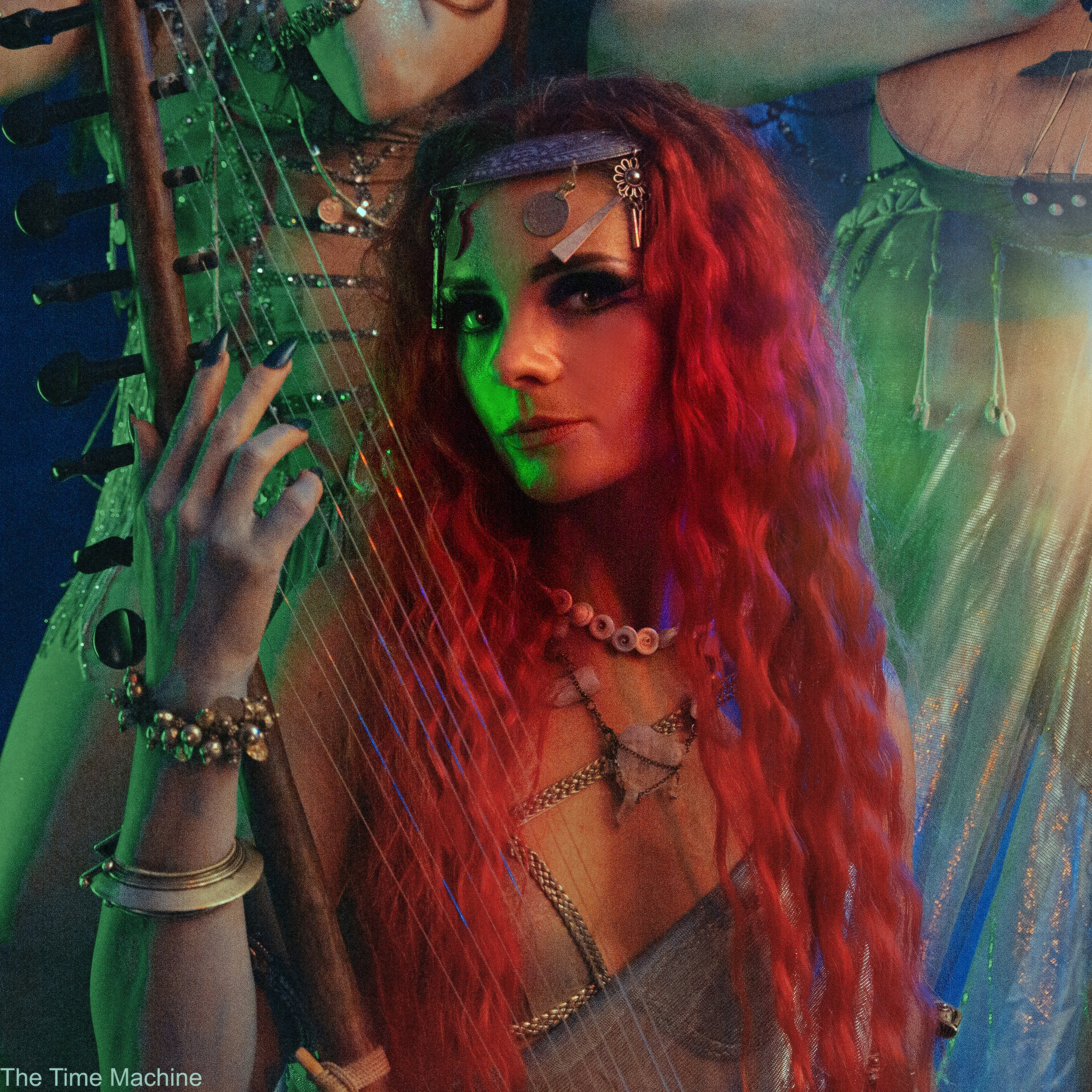 Фотопроект «Сирены» 2022. Фотограф для маркетплейсов Михаил Бове