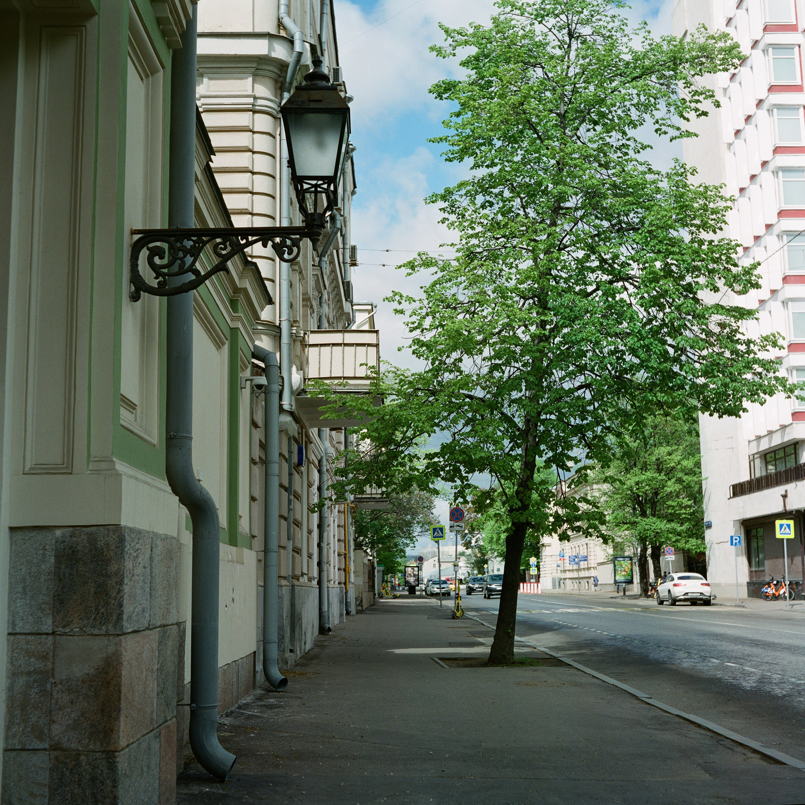 Улица Поваровка и окрестности | Minolta Autocord | Fujicolor Pro 400H