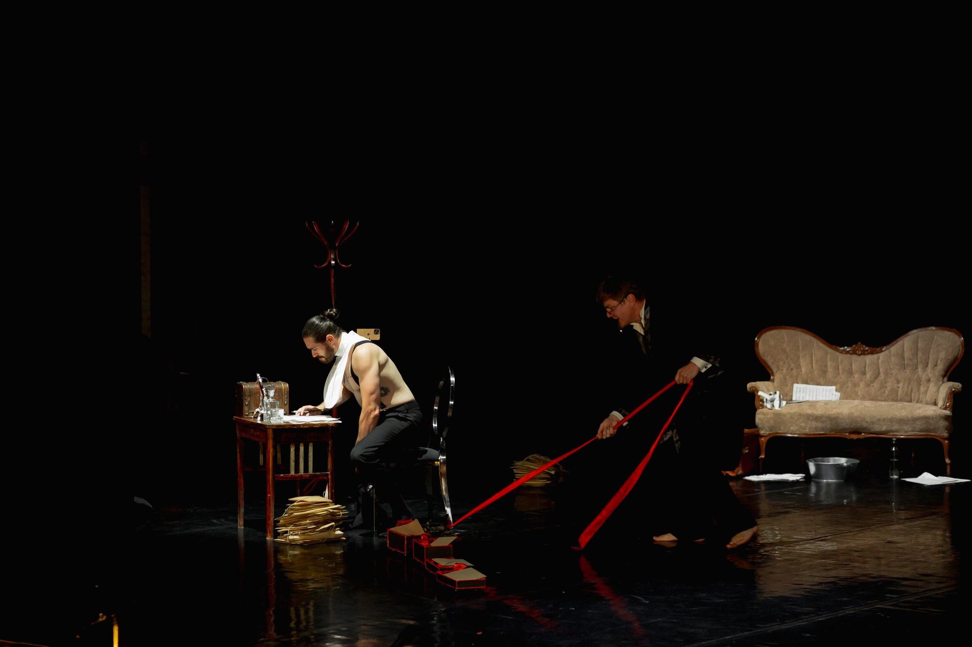 Спектакль Приглушенные голоса в Театре Эрмитажа (+репетиция). Семейный и портретный фотограф в Санкт-Петербурге Андрей Воробьев