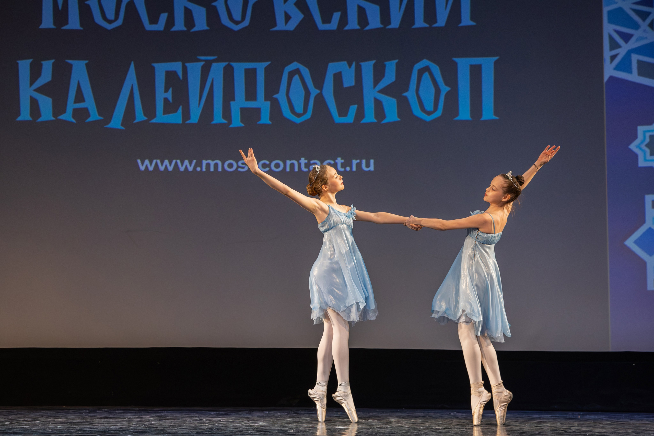 Съемка школьных репортажей в Москве. Семейный и женский фотограф в Москве Надежда Воробьева