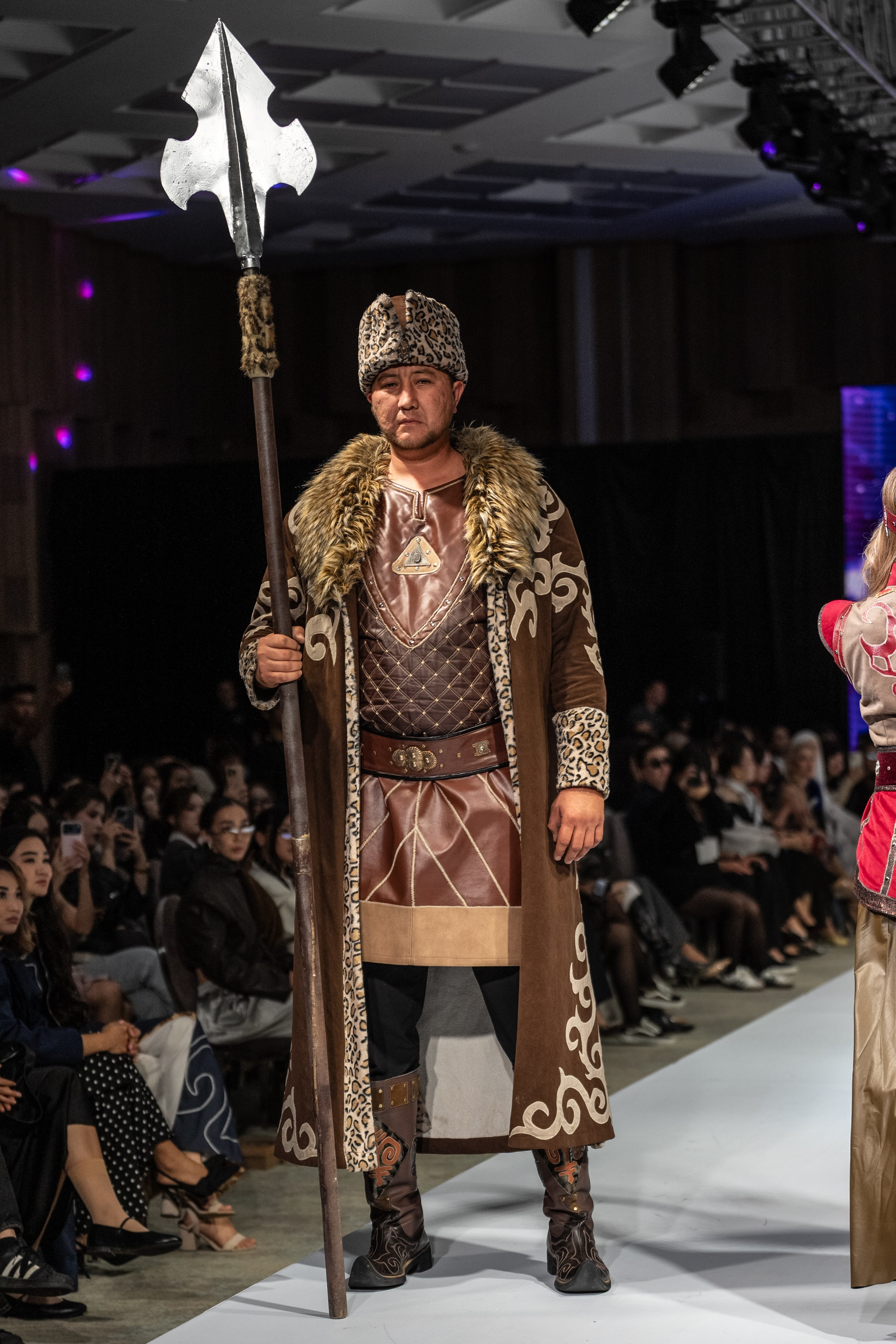 EURASIAN FASHION WEEK Lo Zarata. Сайт Алматинского НЮ АРТ, будуар и фэшн фотографа Дениса Карпенко