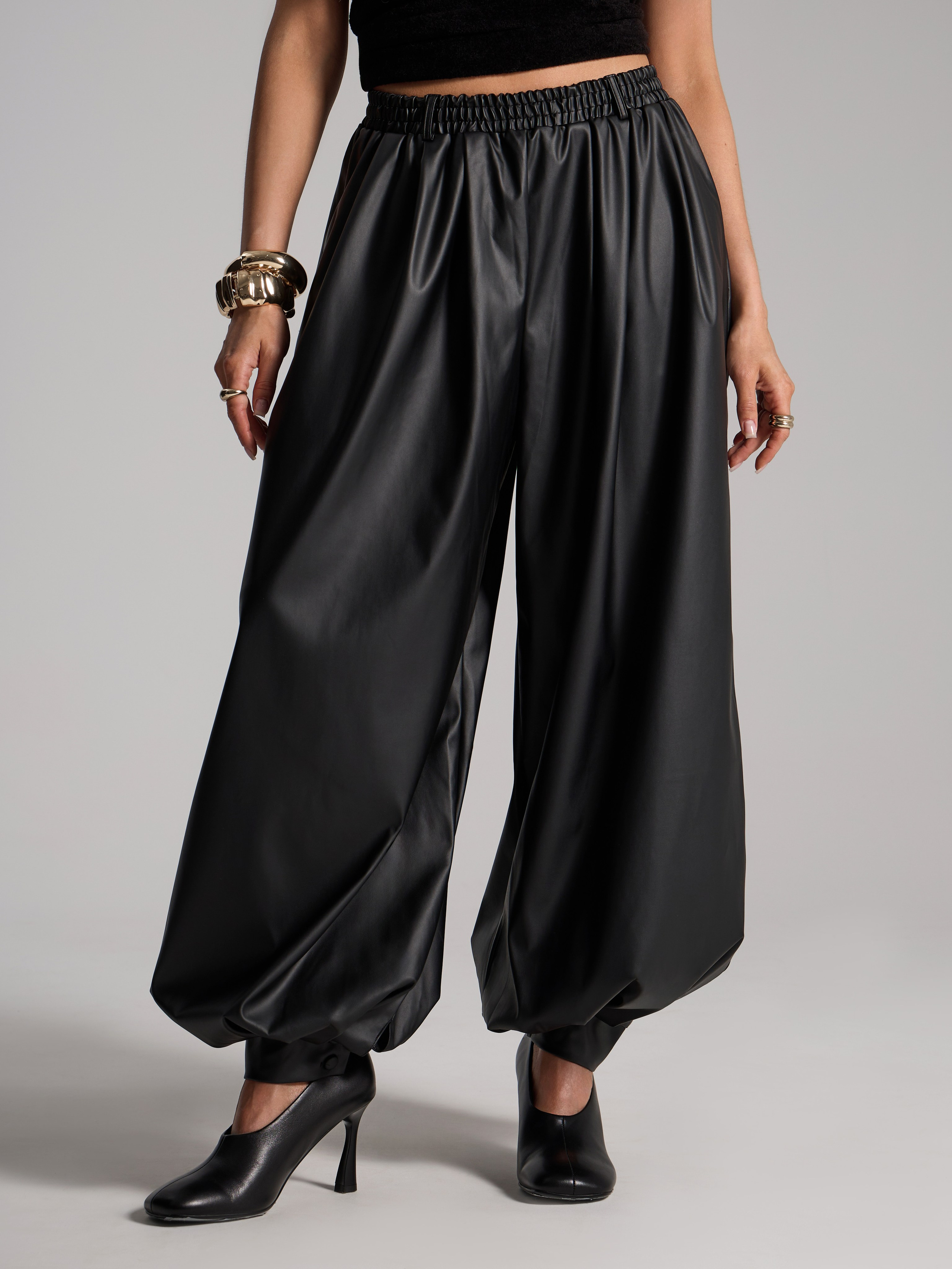 Trousers. Фотограф для брендов и индивидуальных фотосессий в Москве
