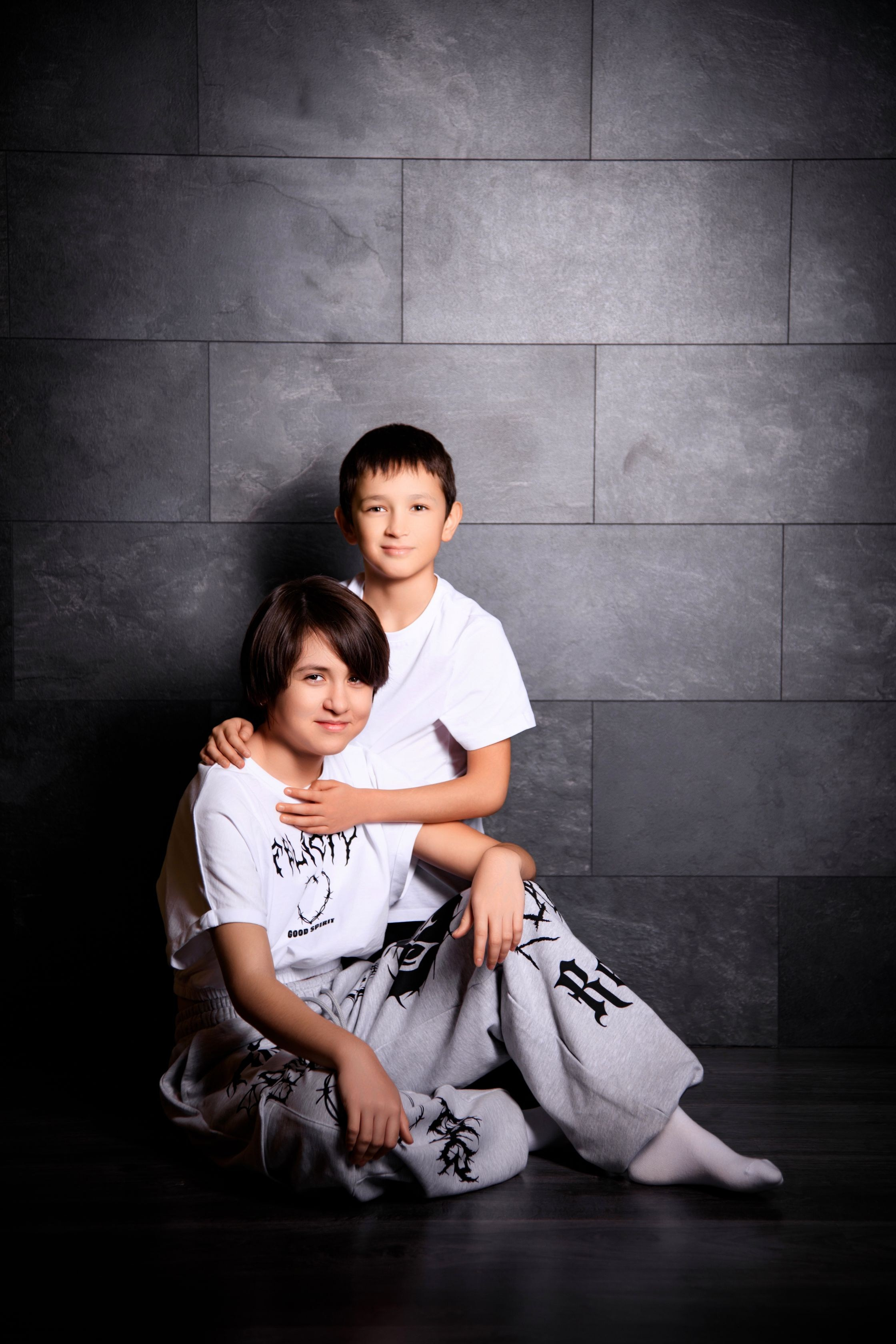 Фотосессия Девочек до 10 лет в Интерьере — Fotogen. Интерьерная фотостудия FOTOGEN г. Краснодар