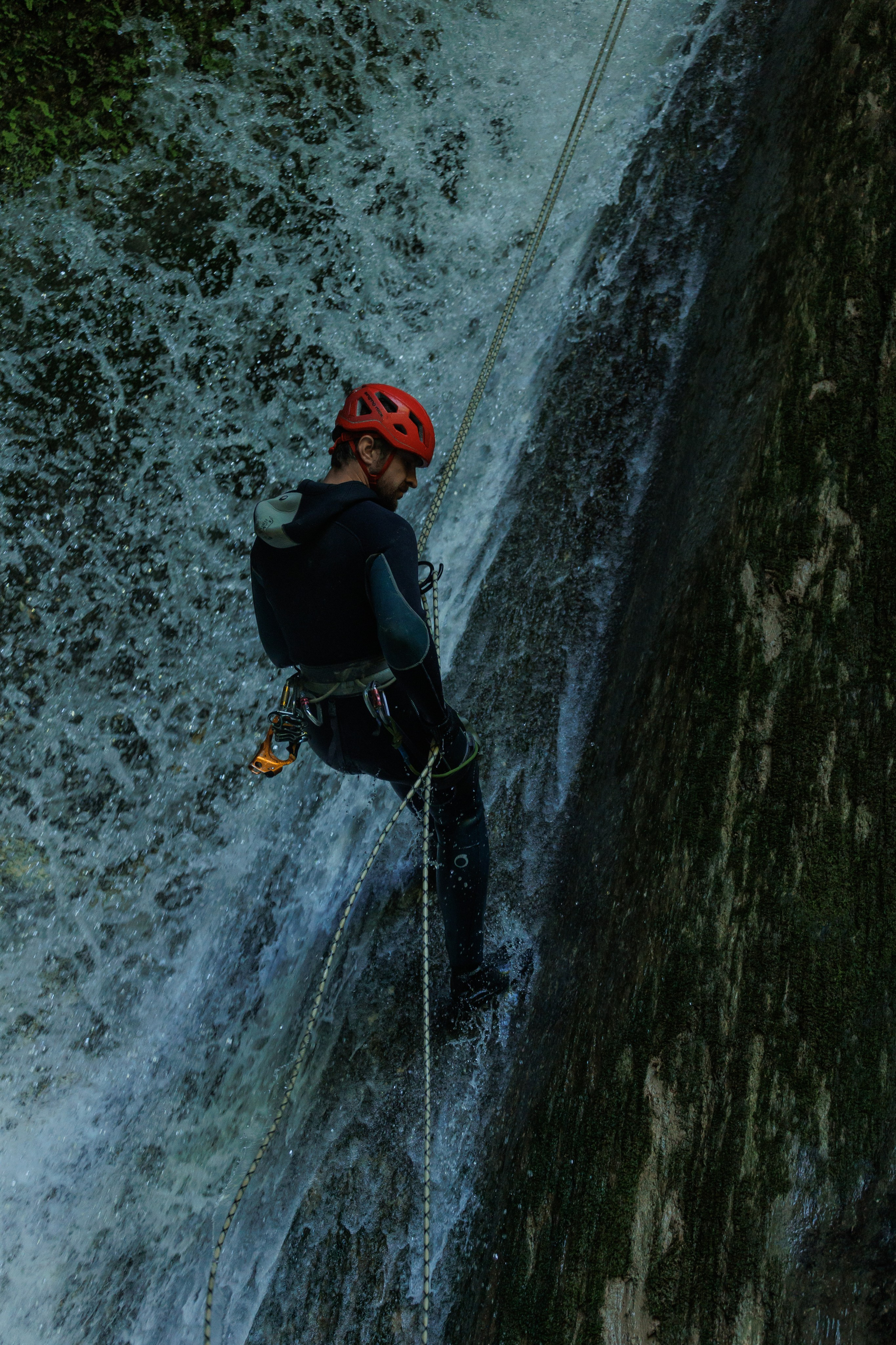 Каньонинг. Фотограф в Санкт-Петербурге и Москве Макс Спектор