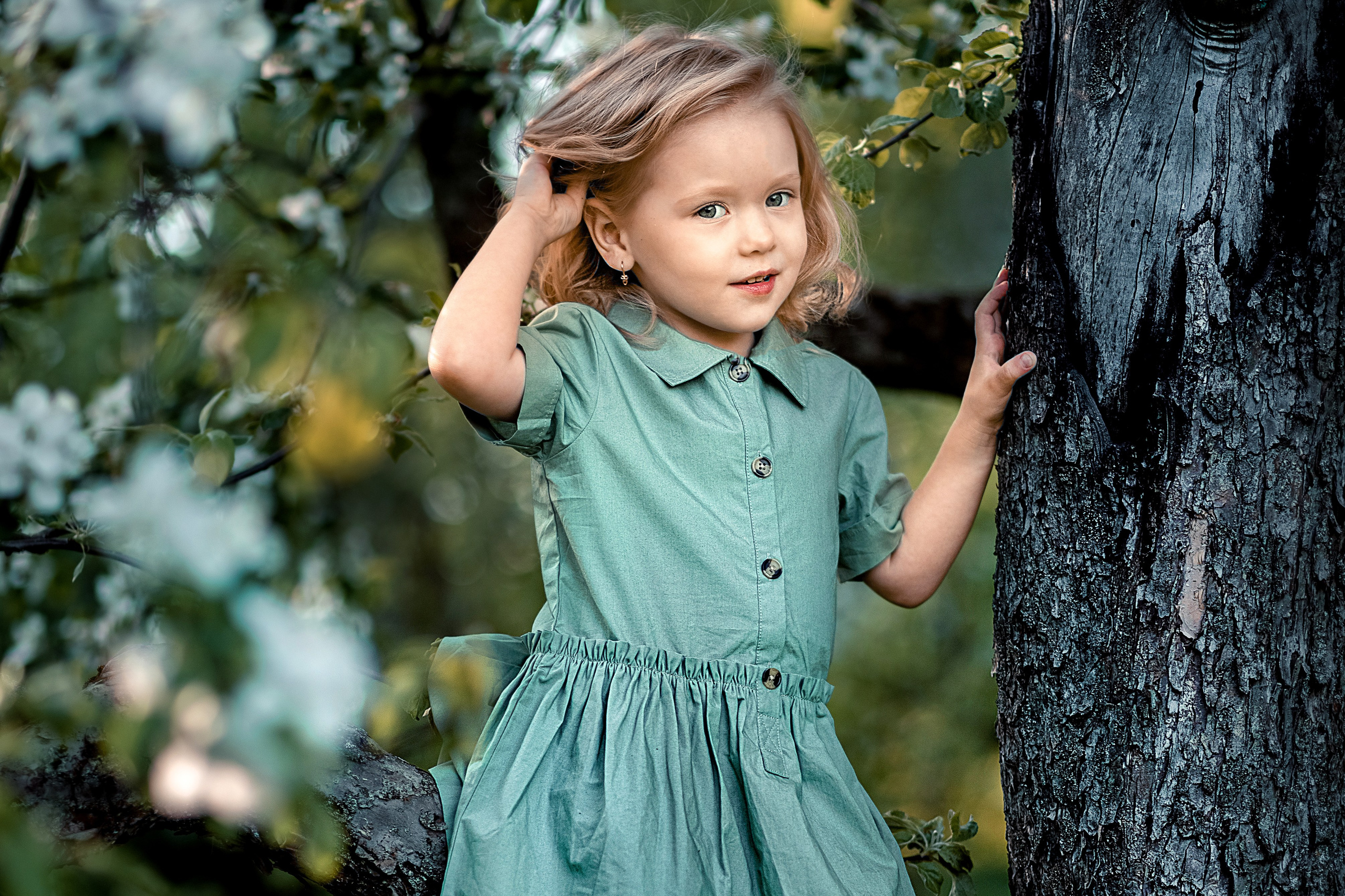 Семейная фотосессия в цветении. Ясная Поляна. Семейный и детский фотограф в Туле Светлана Воронкова