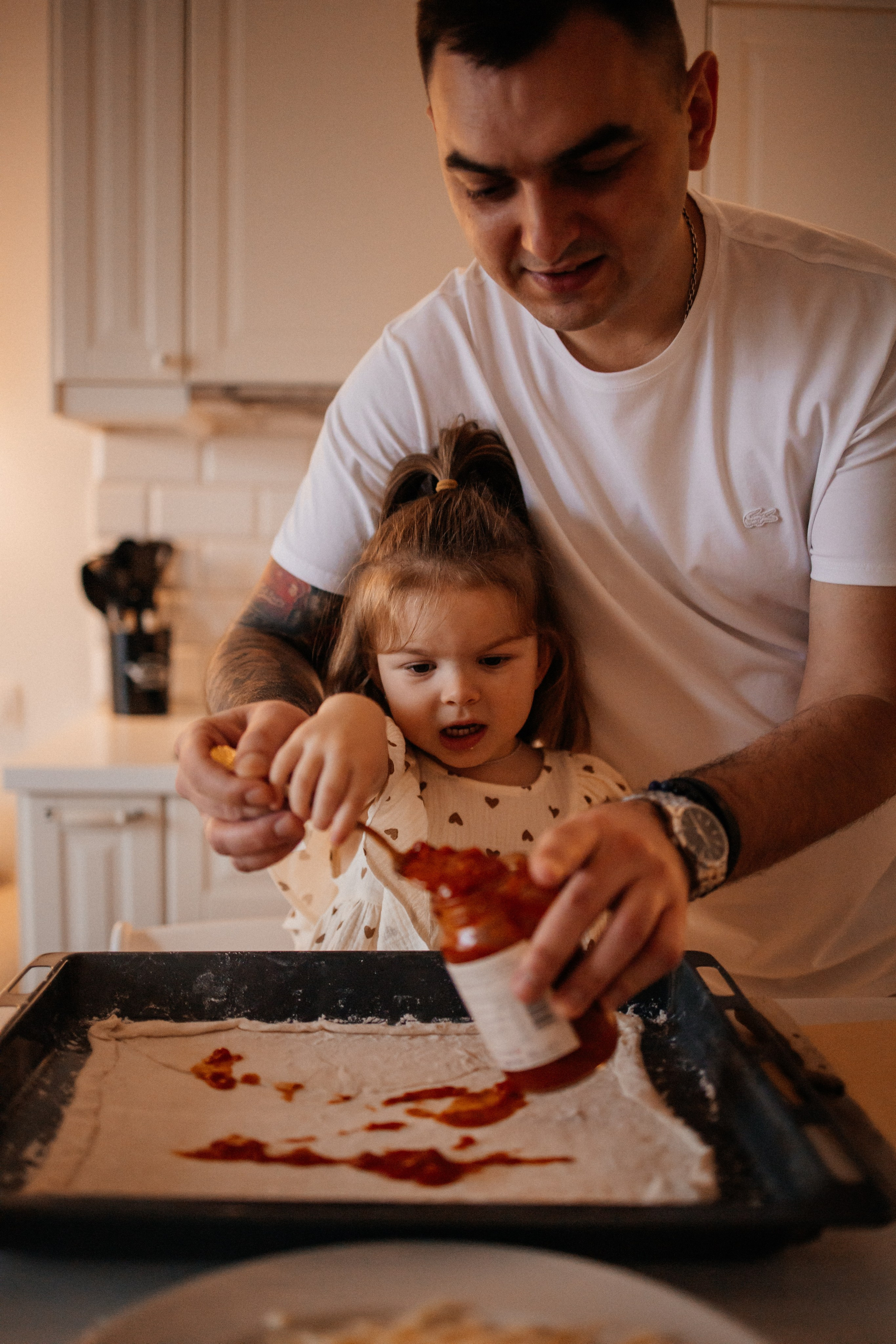 Домашняя фотосессия на кухне. Фотограф Алия Танцыкужина