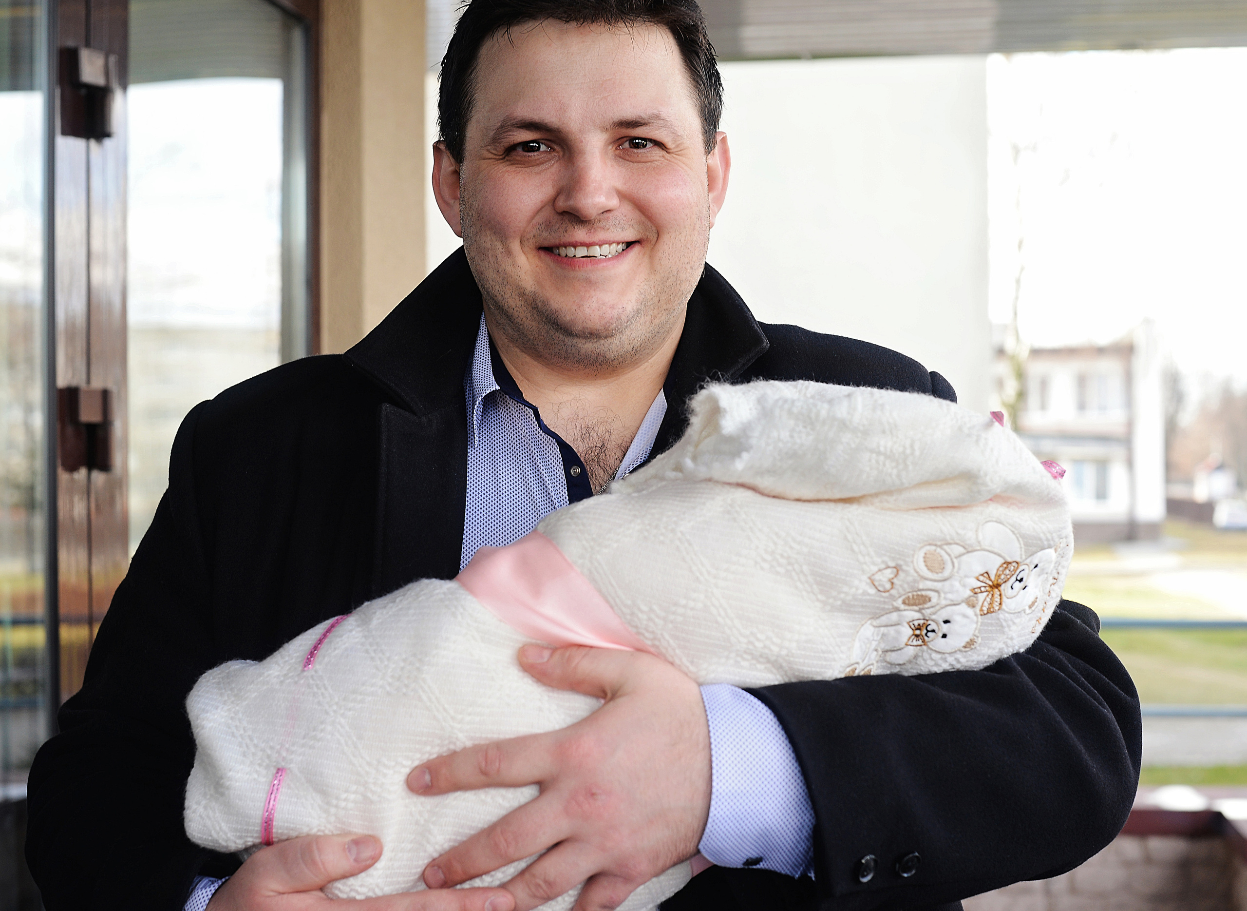 Съемки выписки в роддоме в г. Гомеле. Фотограф (photographer) Lischinski Vitaliy