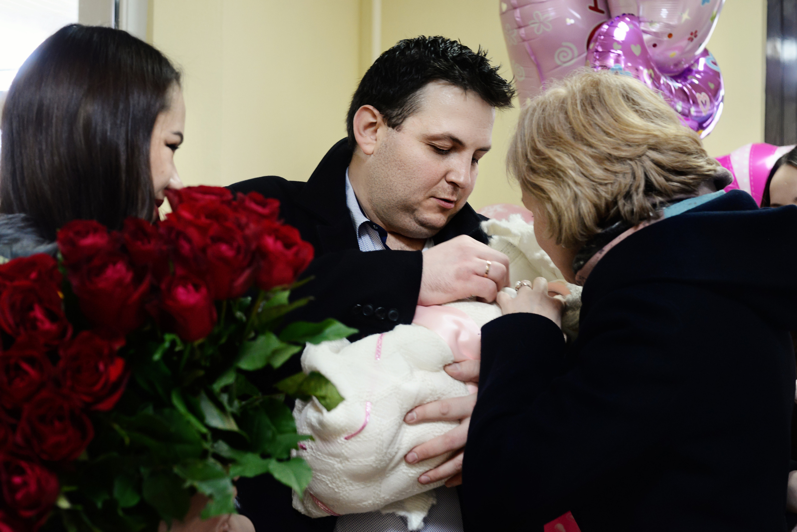 Съемки выписки в роддоме в г. Гомеле. Фотограф (photographer) Lischinski Vitaliy