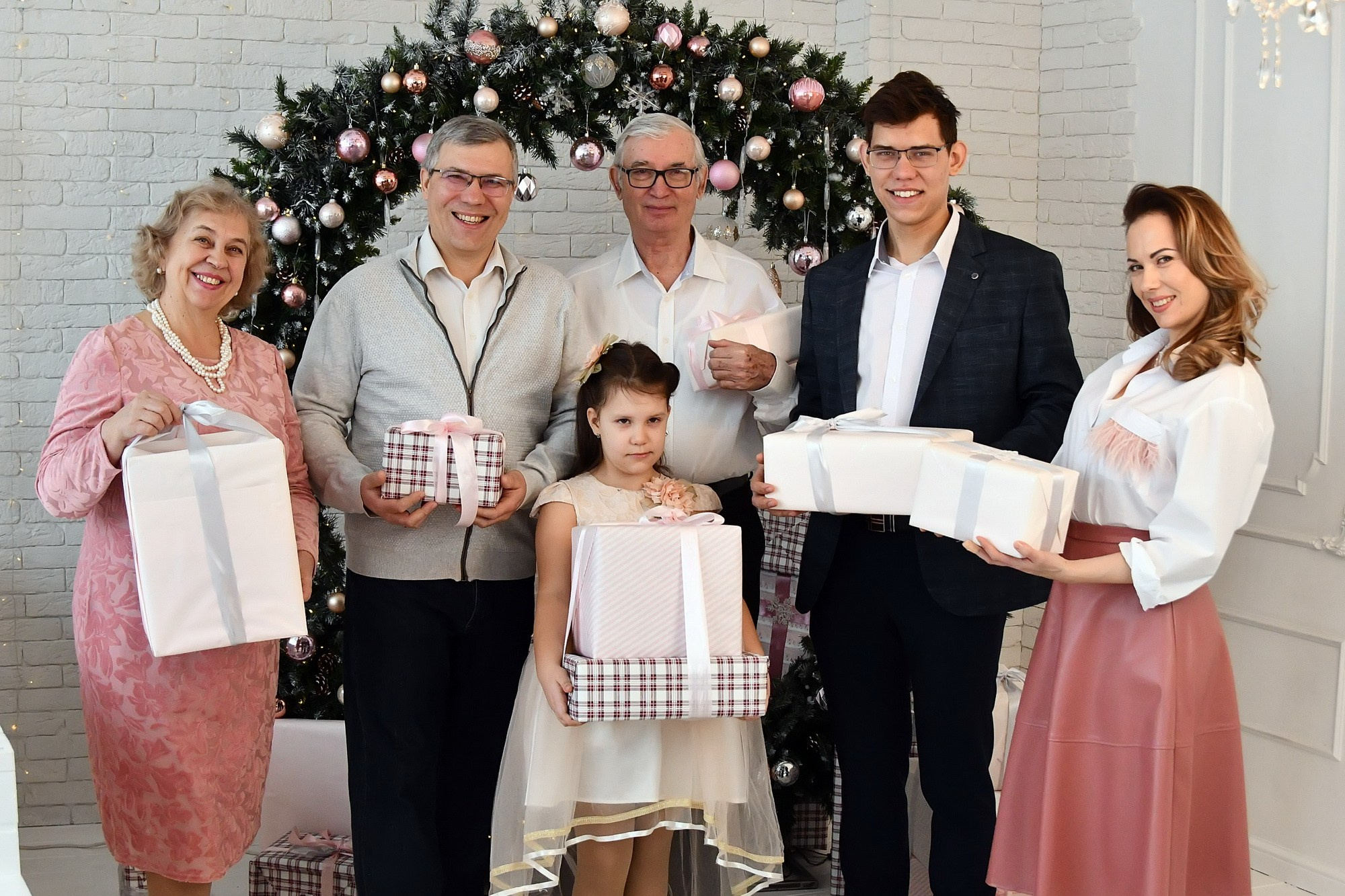 В студии. Семья. Репортажный и детский фотограф в Новосибирске
