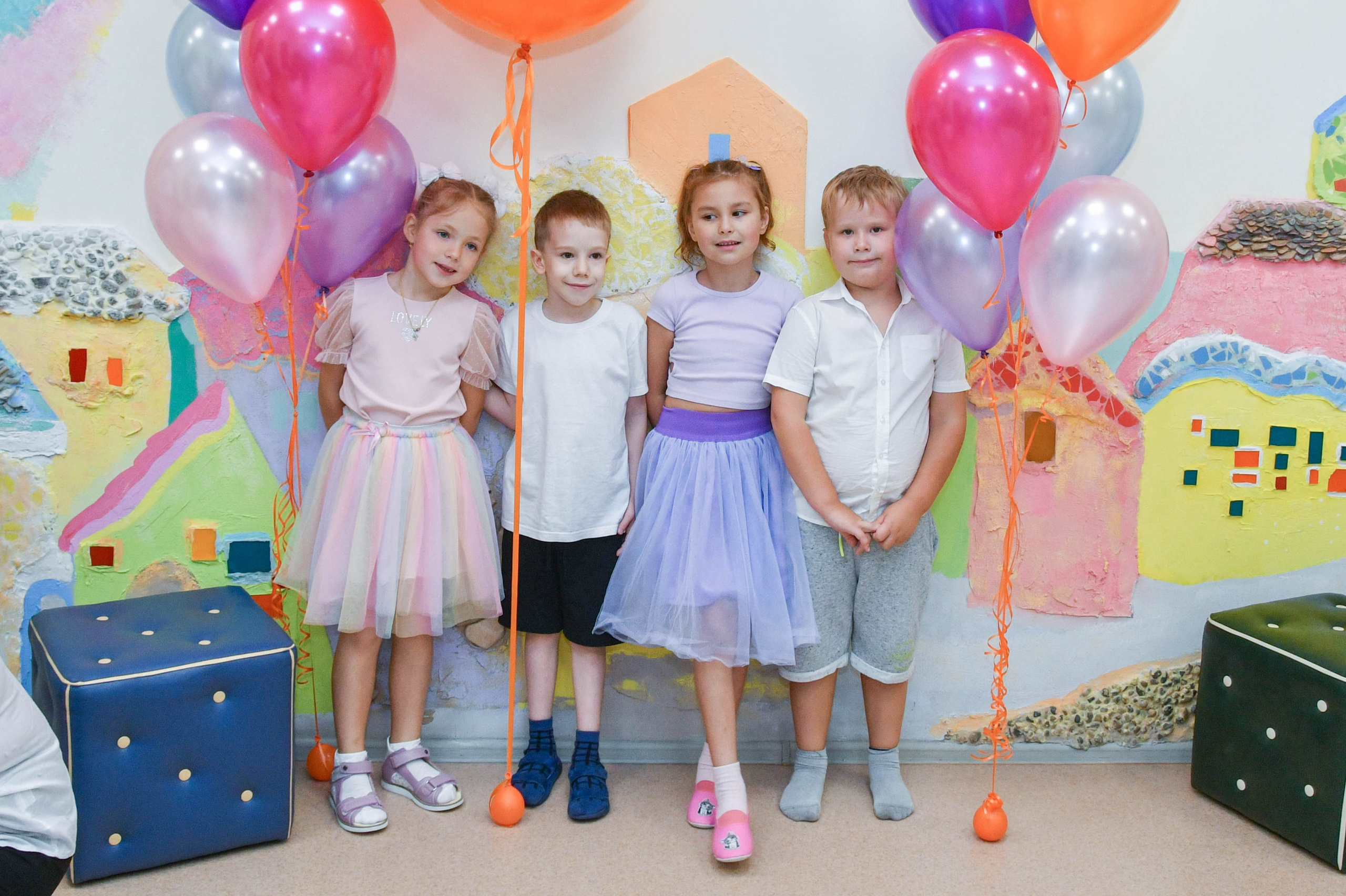 2023 г. День дошкольного работника и прогулка. Репортажный и детский фотограф в Новосибирске