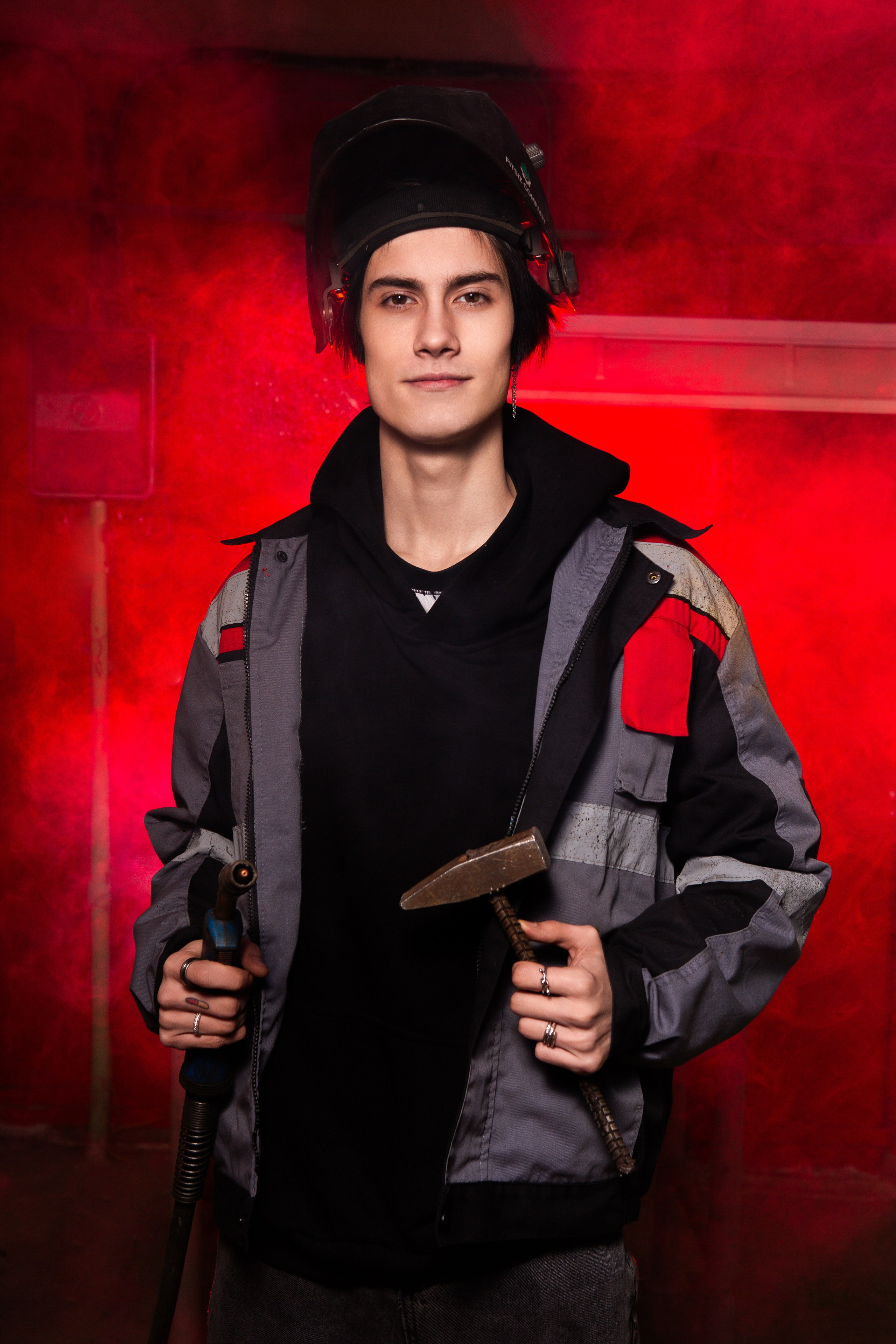 Портретная Фотосессия в Цеху для Выпускников Сварщиков | Твой Альбом Мценск. ТВОЙ АЛЬБОМ / ТВОИ ПРАВИЛА