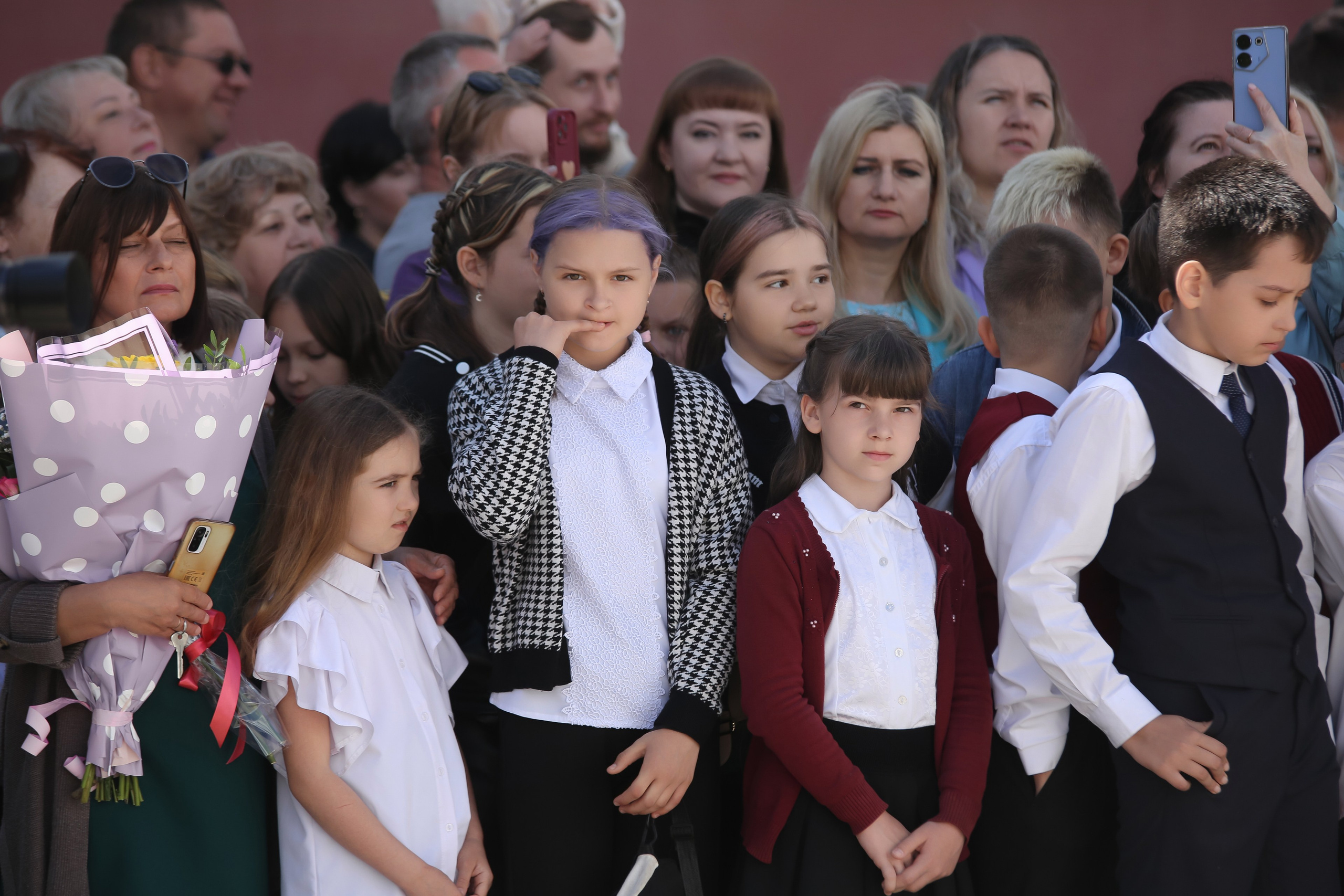 ЛИНЕЙКА «ПОСЛЕДНИЙ ЗВОНОК» 9 ШКОЛА 2024 г МЦЕНСК. ТВОЙ АЛЬБОМ / ТВОИ ПРАВИЛА