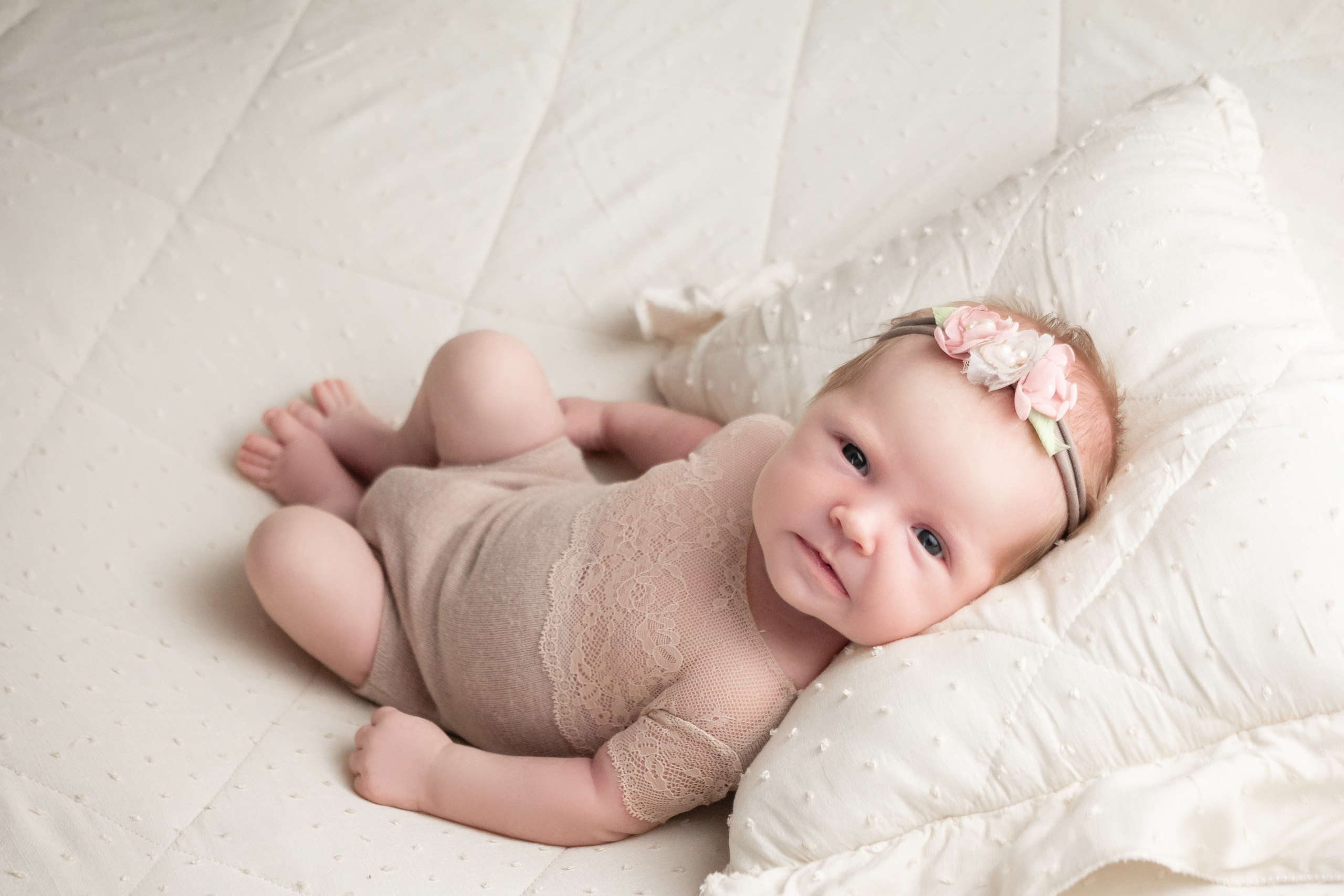 Натуральный стиль newborn. Фотограф новорождённых Анапа Елена Кушнарь