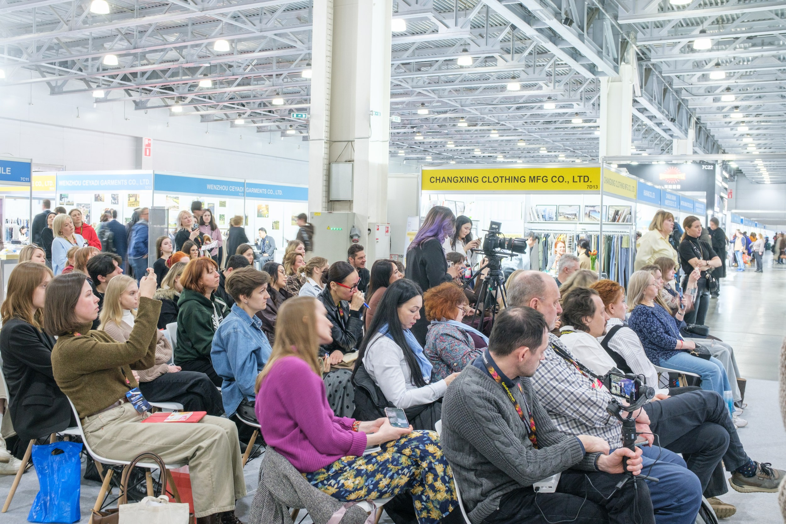 Интерткань 2026 Весна. Фёдор Карпов — профессиональный фотограф, работаю в Москве и области