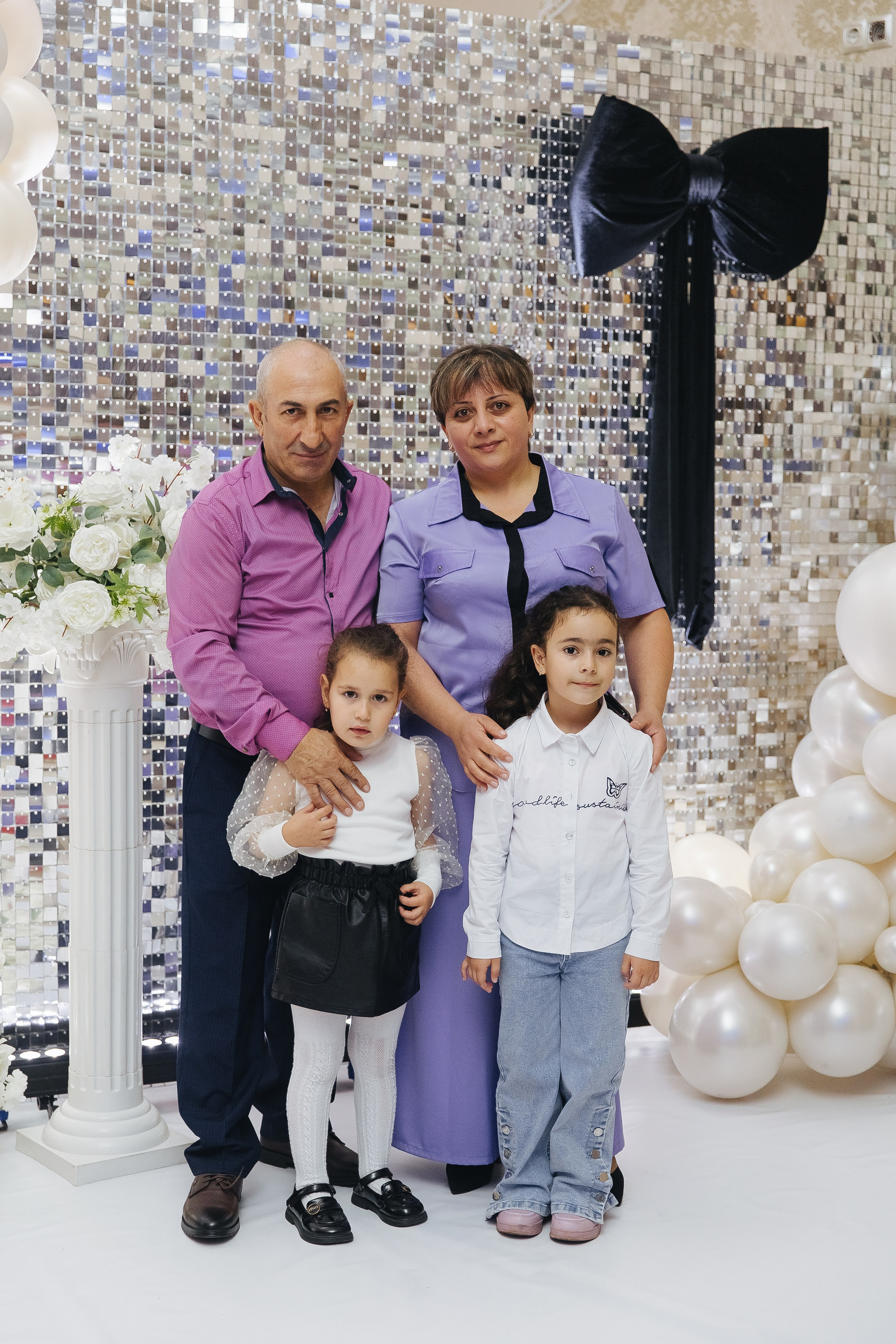 Ани и Назели. 35&5 День рождения, «Янтарь». Фотограф в Красноярске Надежда Воскресенская