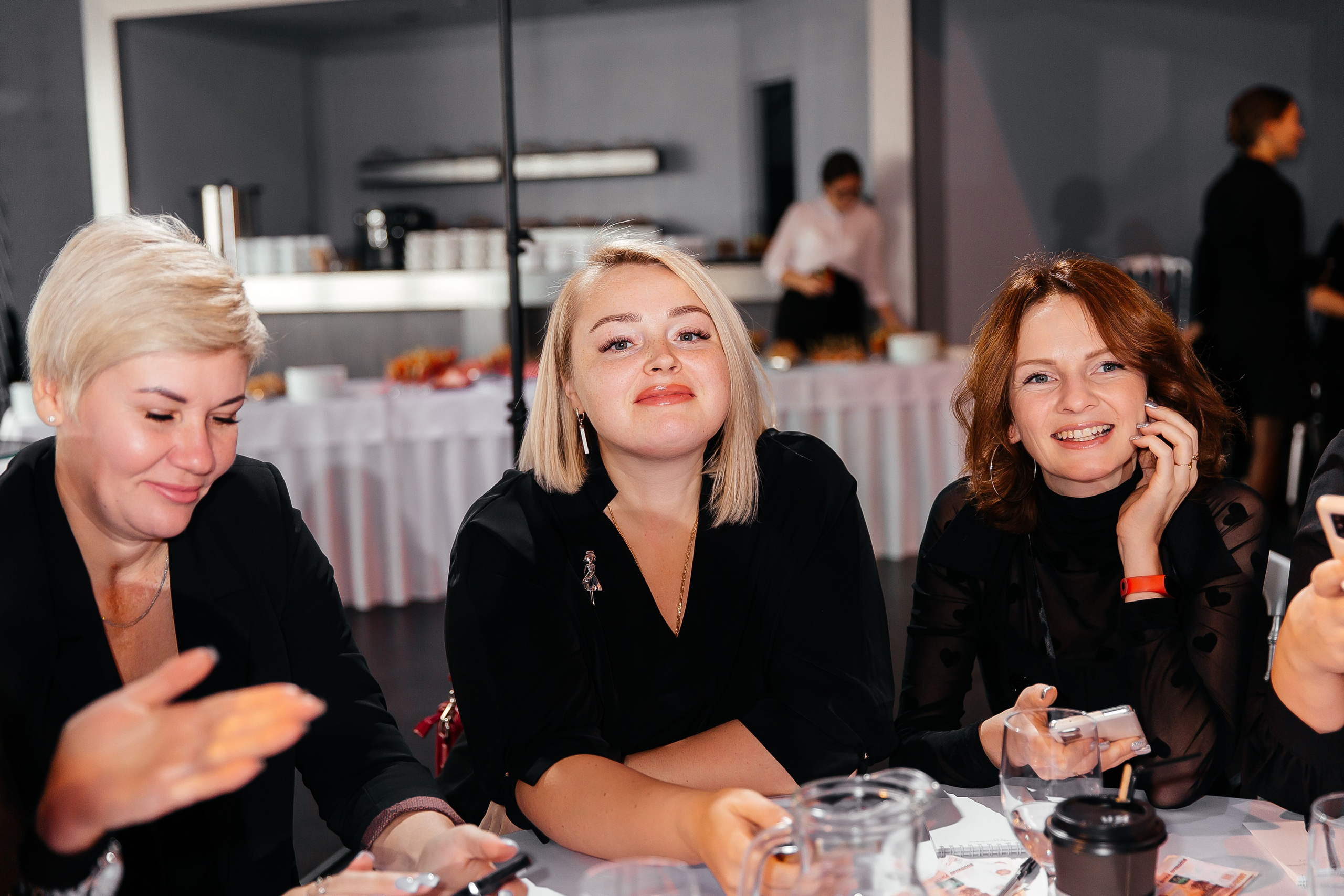 Фотозона+выступление спикеров. Фотограф в Красноярске Надежда Воскресенская