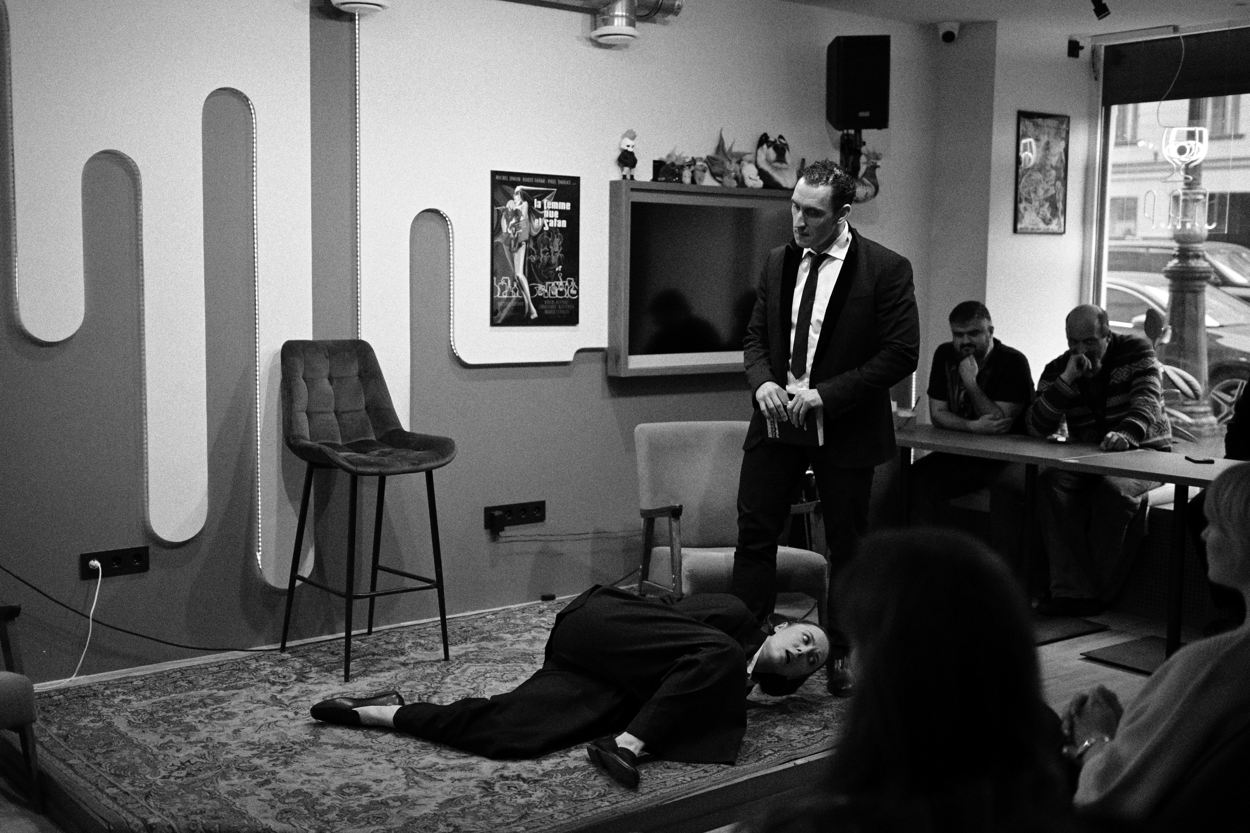 Спектакль «Гамлет-Ричард» в баре «ЦПР»