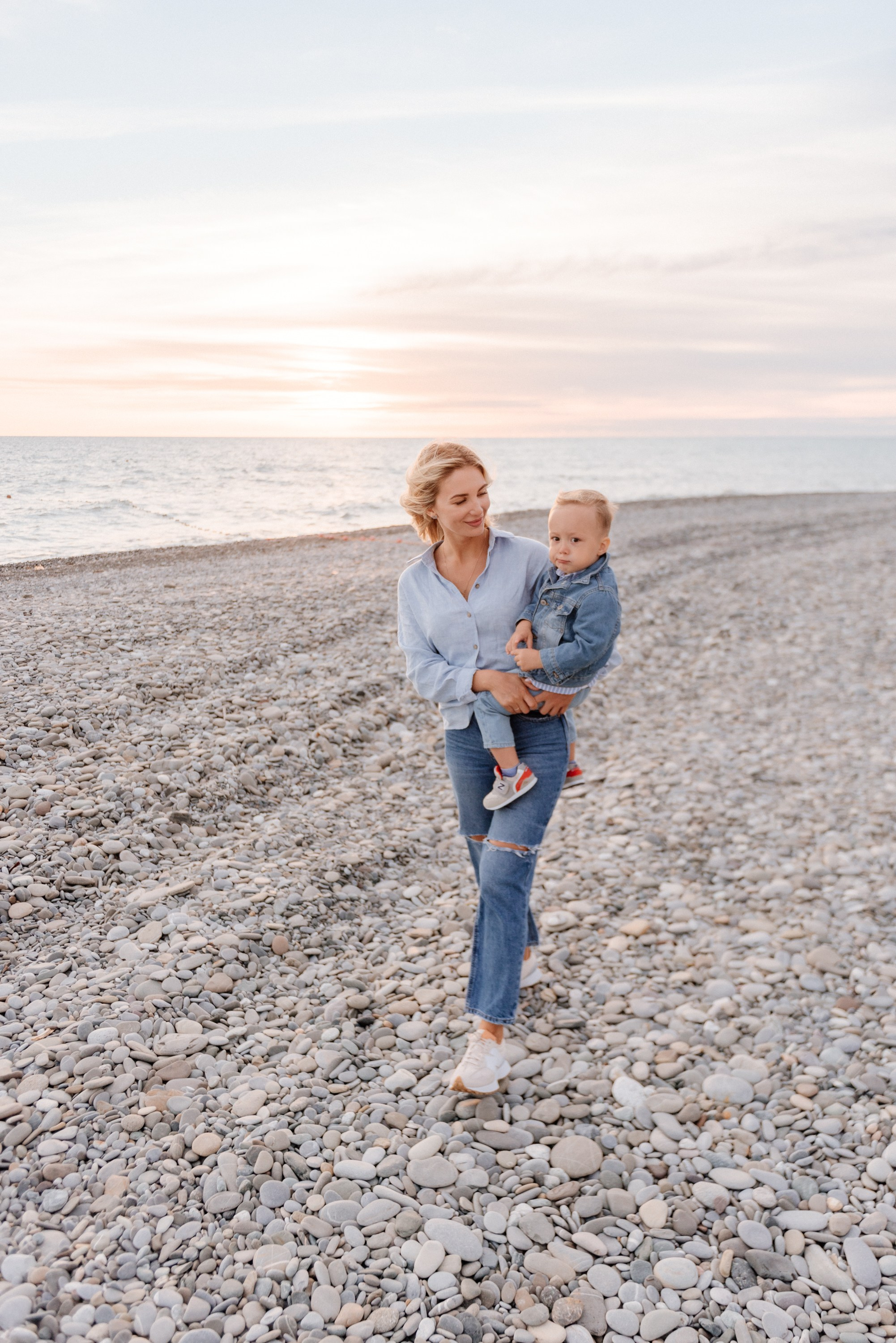 Family photoshoot in Batumi. Fedor Lemeshko — Destination Wedding and Family Lifestyle photographer