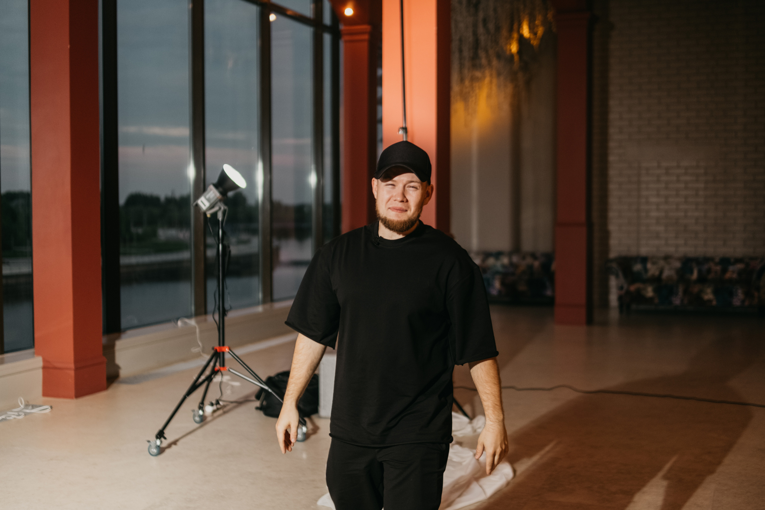 Dance clip, Vinoteca 2.07.23. Репортажный и свадебный фотограф в Сургуте