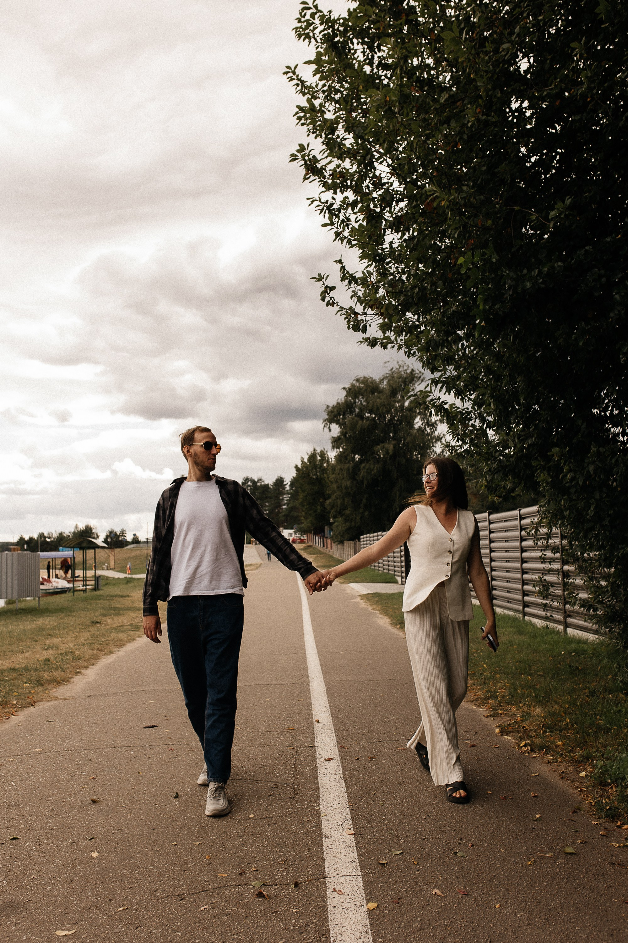 Love Story на Юбилейном озере. Свадебный и семейный фотограф Виолетта Сидельникова. Краснодар, Россия, Беларусь, Европа