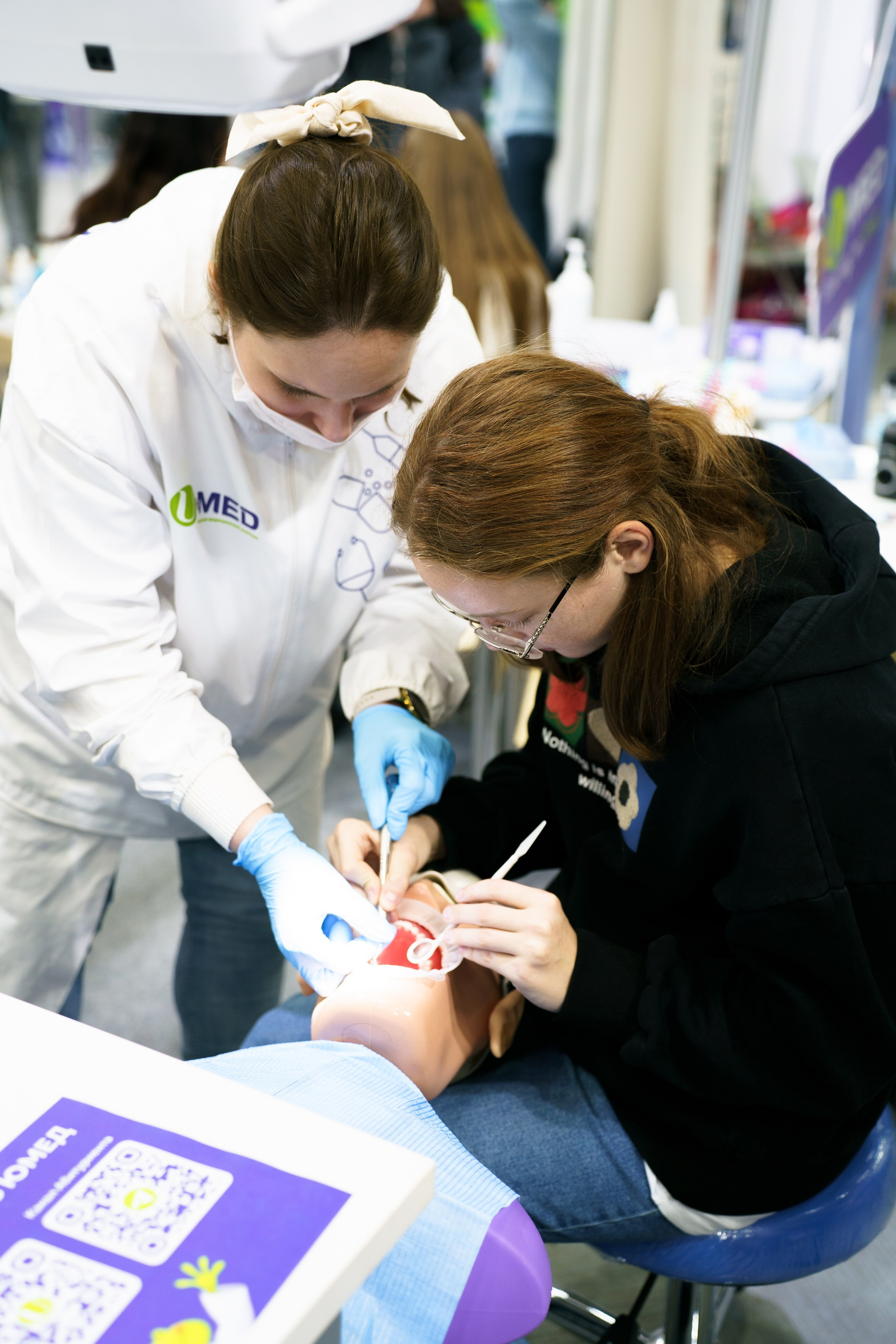 Выставка Абитуриент. Видеограф и Фотограф в Челябинске Ксения и Владимир Рюмины