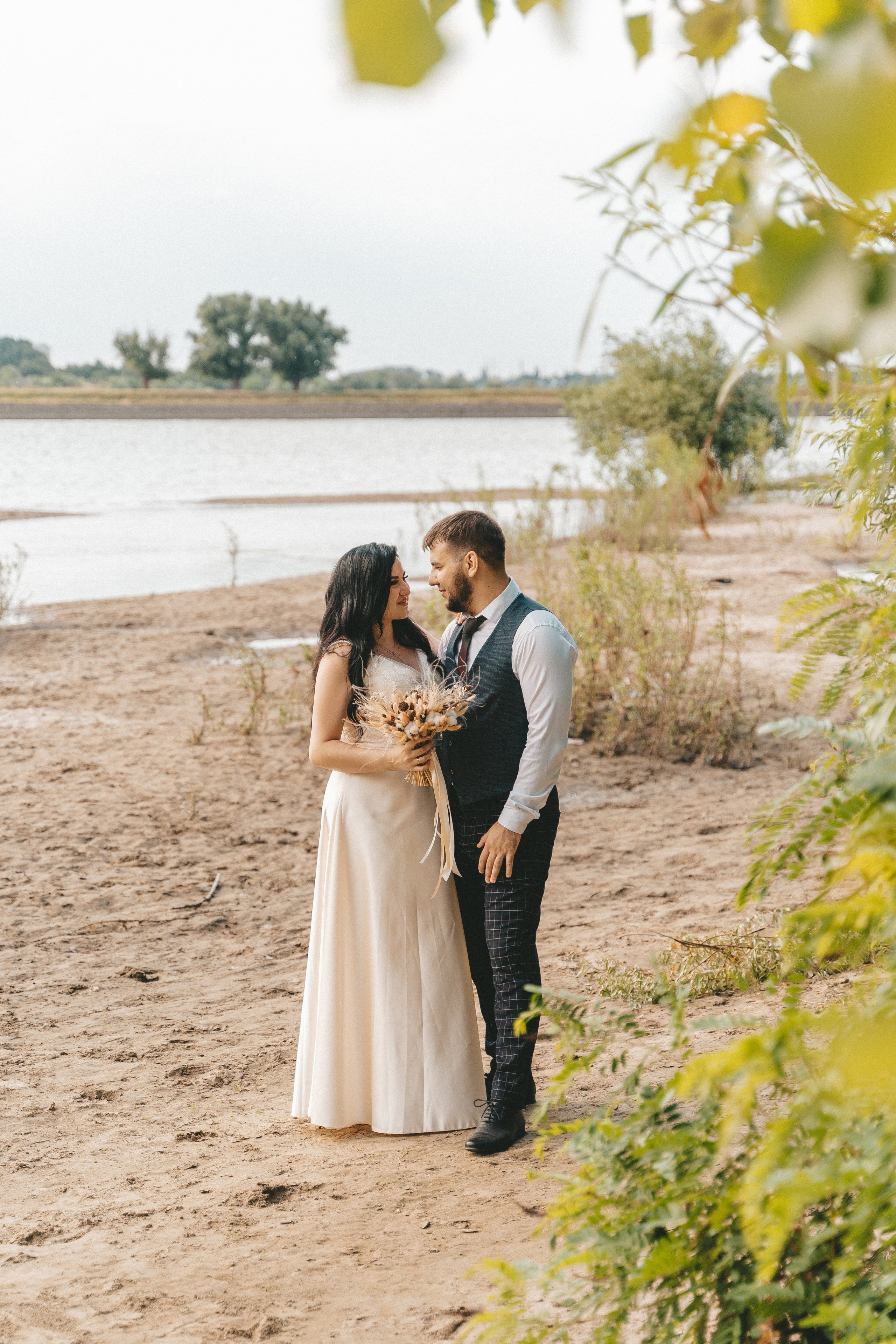 Берег реки. Свадебный и семейный фотограф в Краснодаре Миненко Кристина