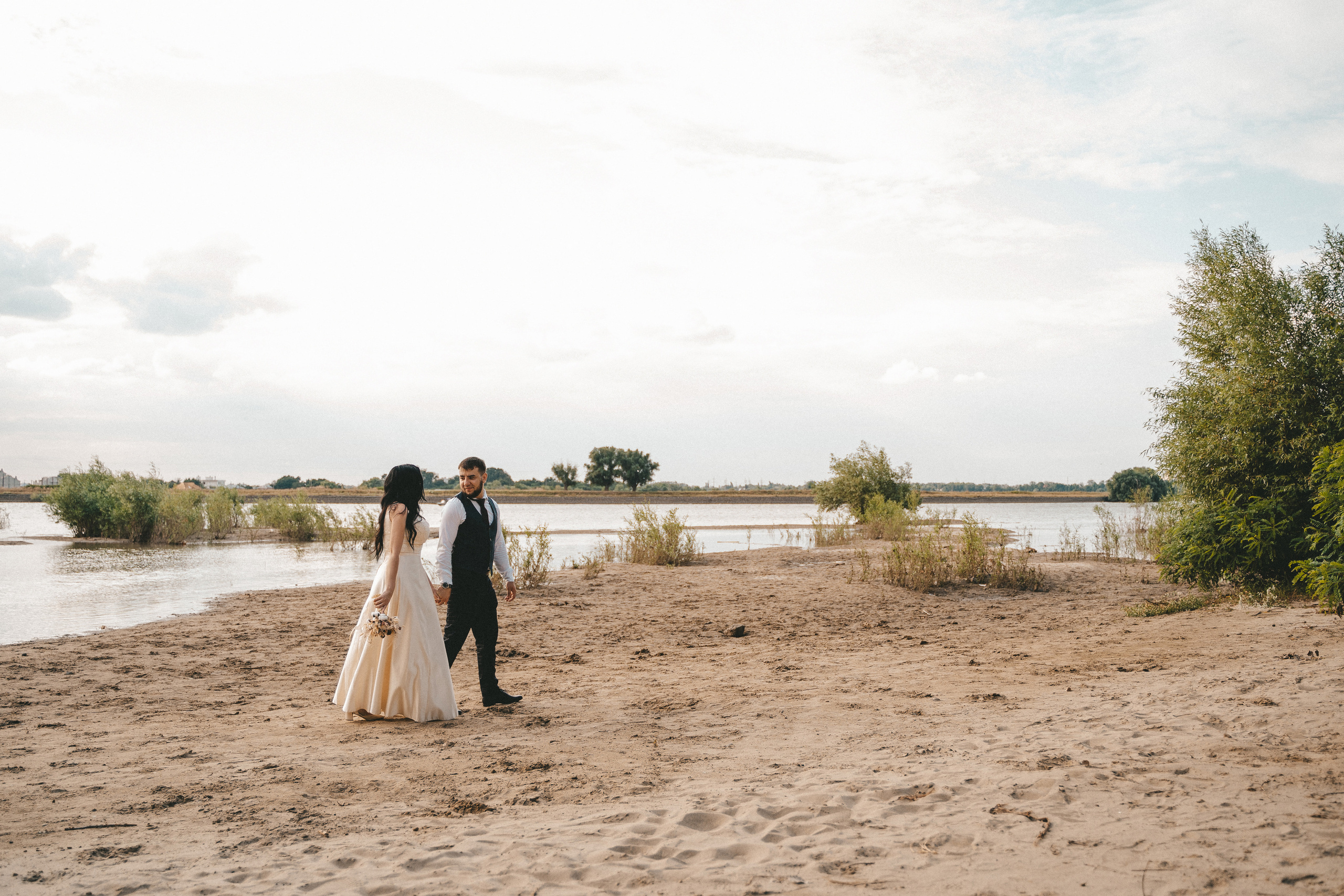 Берег реки. Свадебный и семейный фотограф в Краснодаре Миненко Кристина