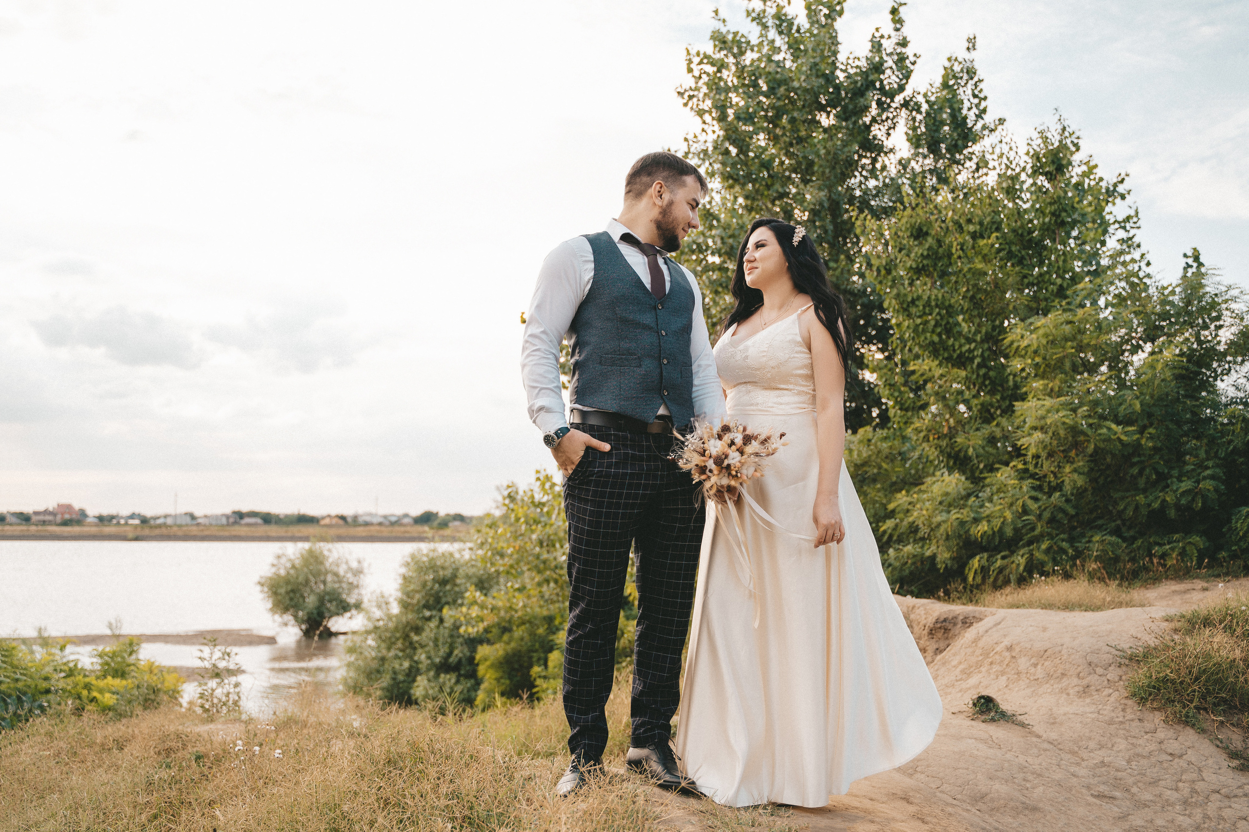 Берег реки. Свадебный и семейный фотограф в Краснодаре Миненко Кристина