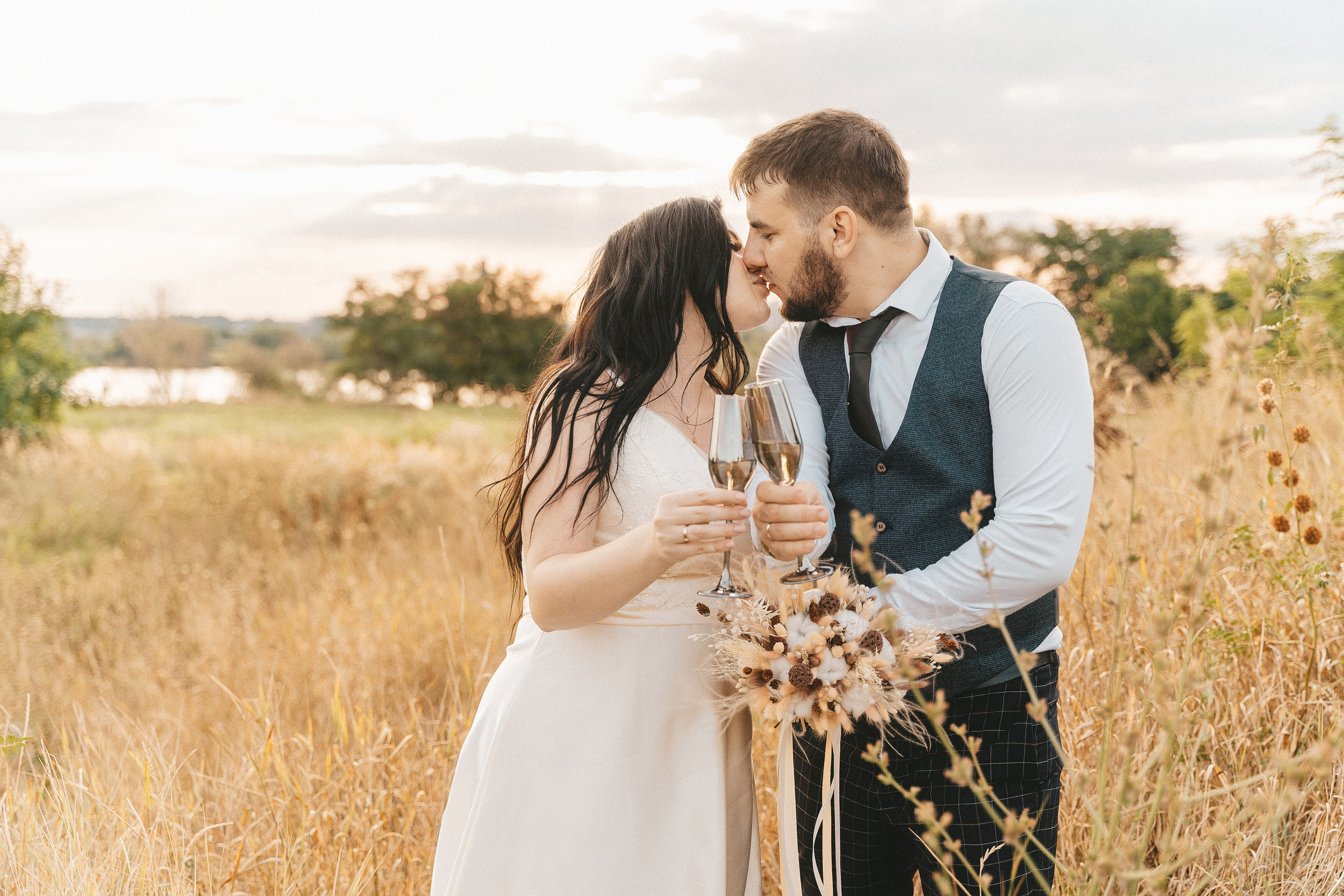 Берег реки. Свадебный и семейный фотограф в Краснодаре Миненко Кристина