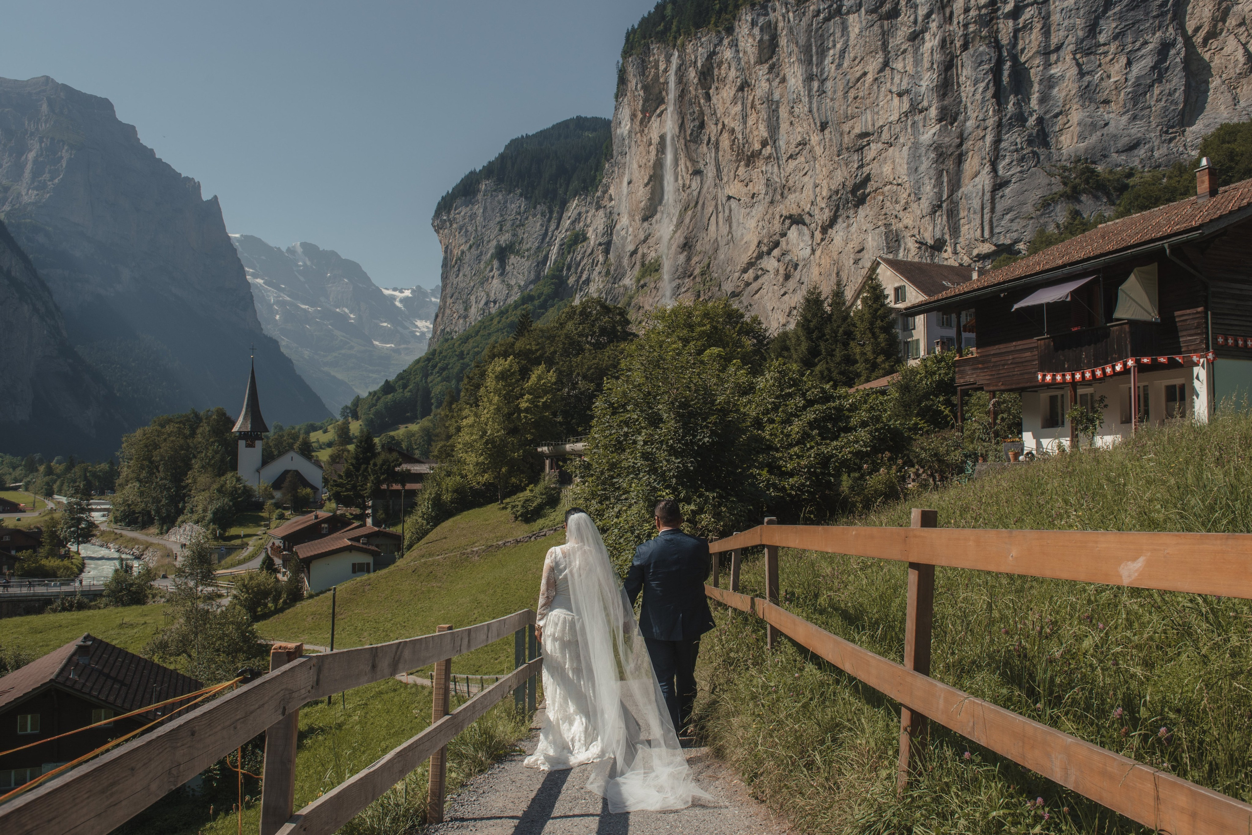 Berta & Orlando (Lauterbrunnen, Switzerland). Photographer in Interlaken area