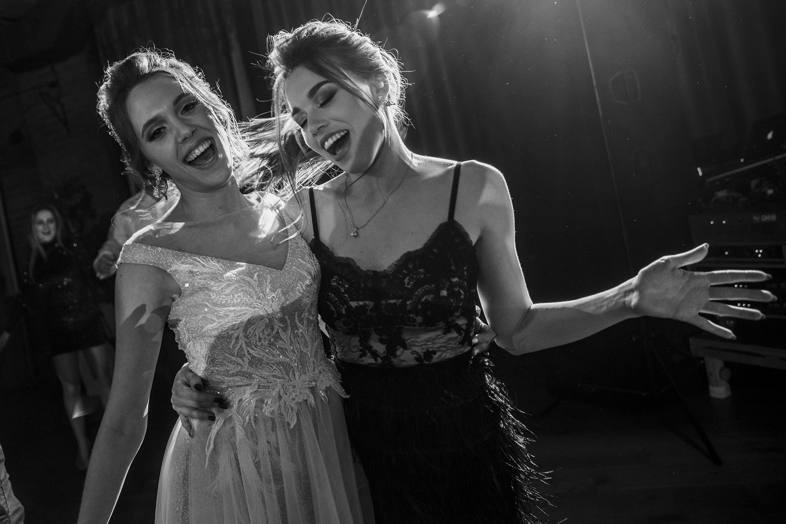 Танцы в Eleven Hotel