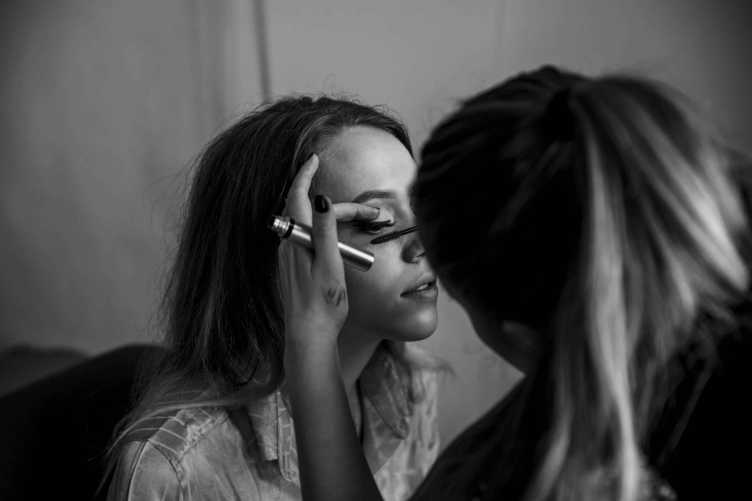 Свадебный макияж в номере отеля