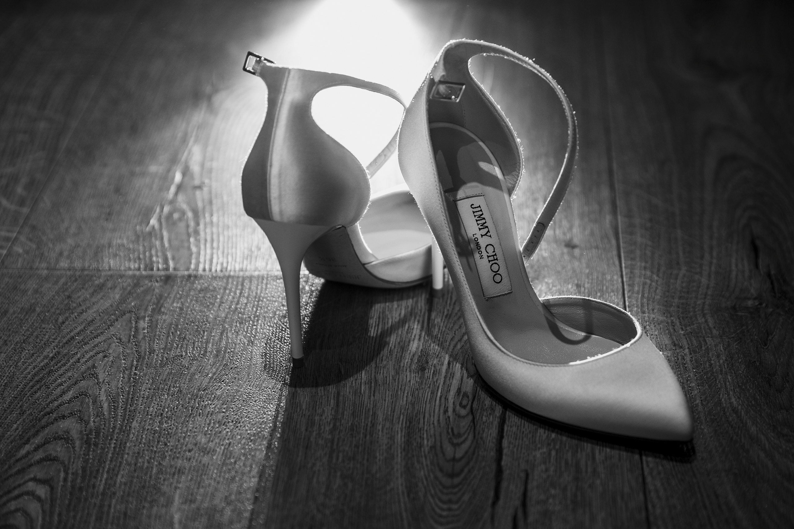 Прелестный свадебный туфельки от Jimmy Choo