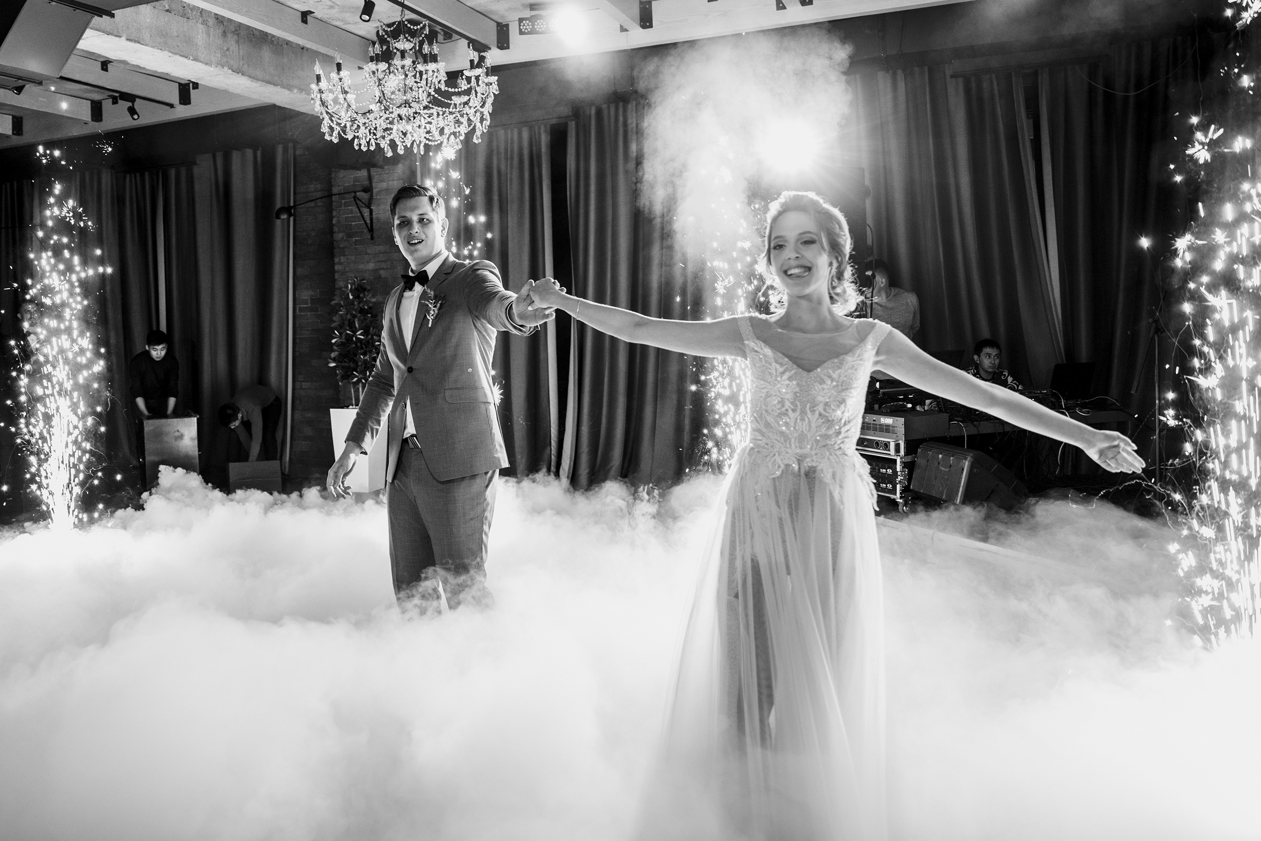 Красивый танец на свадьбе в Алматы