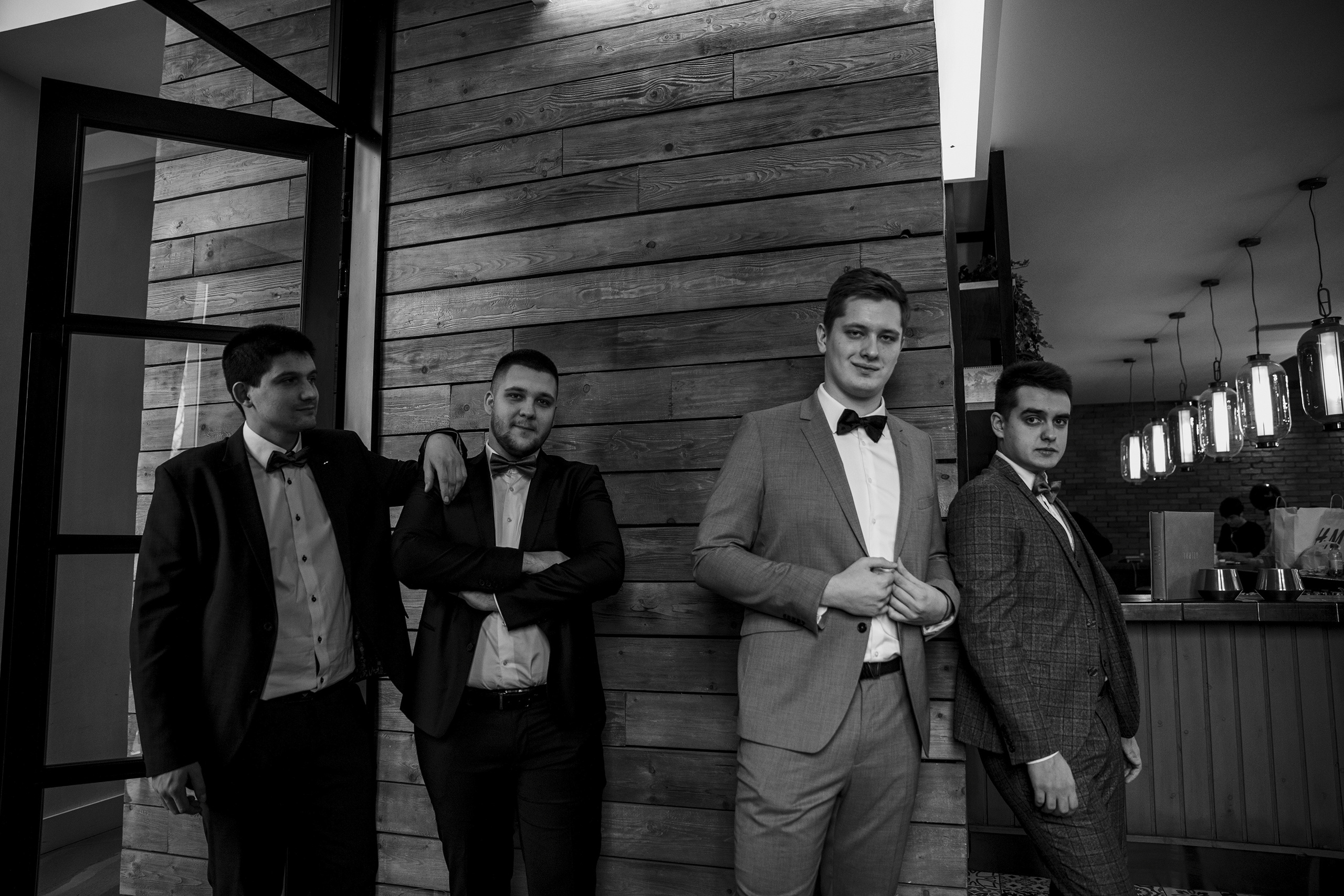 Мужчины на свадьбе