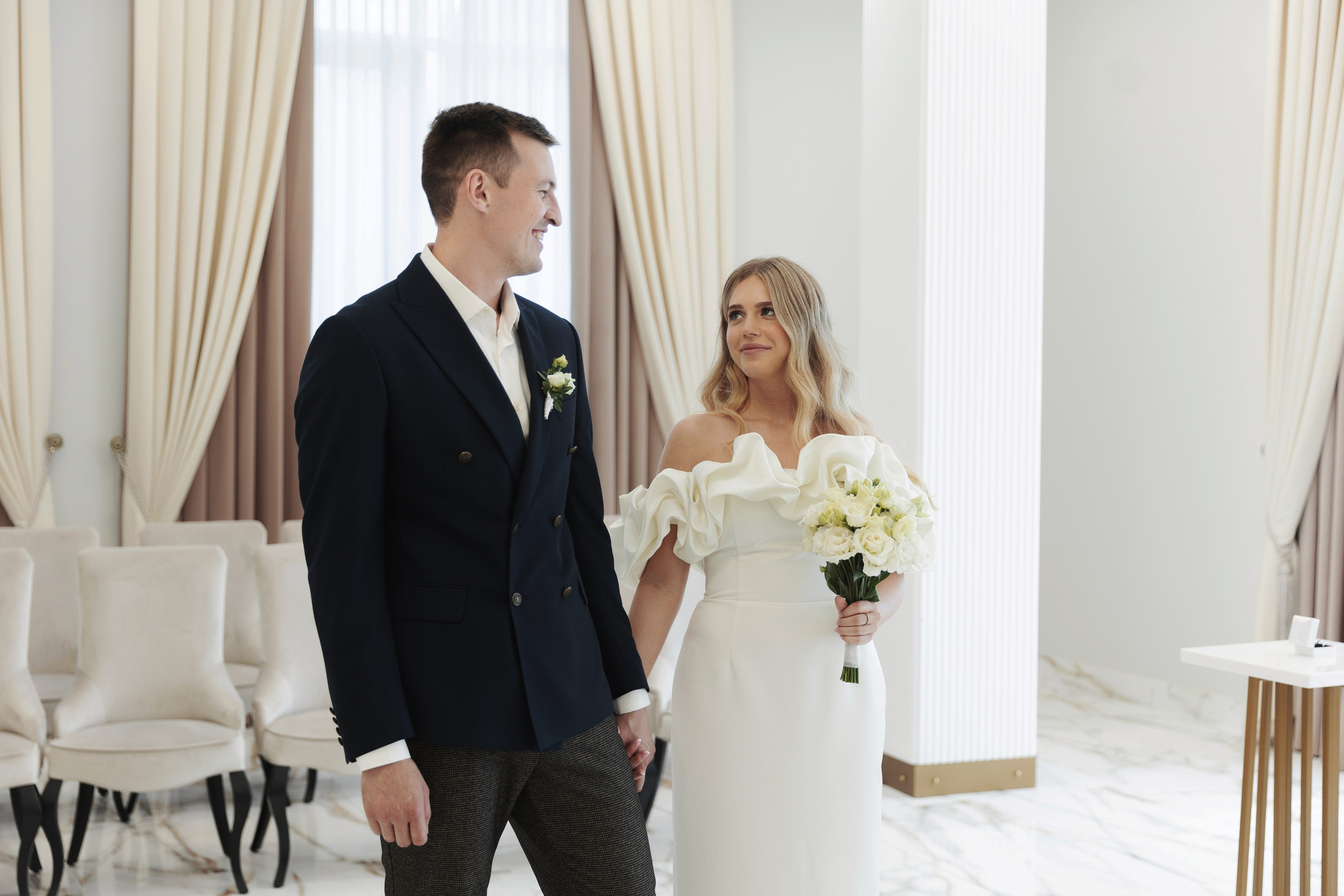 Свадебная фотосессия на Котельнической набережной и в парке Царицыно, Роспись в Шипиловском ЗАГСе. Свадебный фотограф Москва Анастасия Храмова