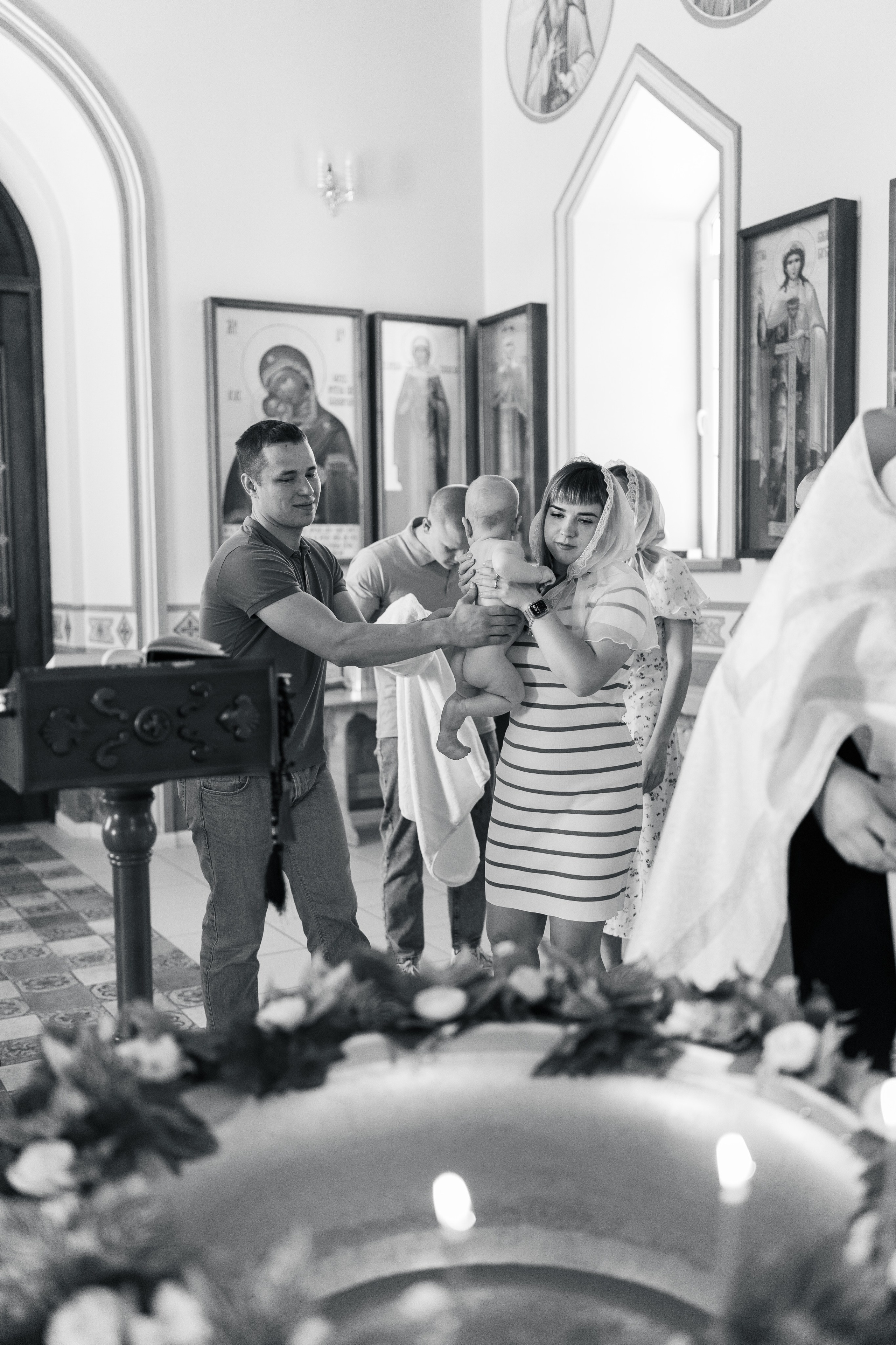 Крещение Николая в Церкви Троицы Живоначальной. Анастасия Безуглова- свадебный фотограф в Таганроге